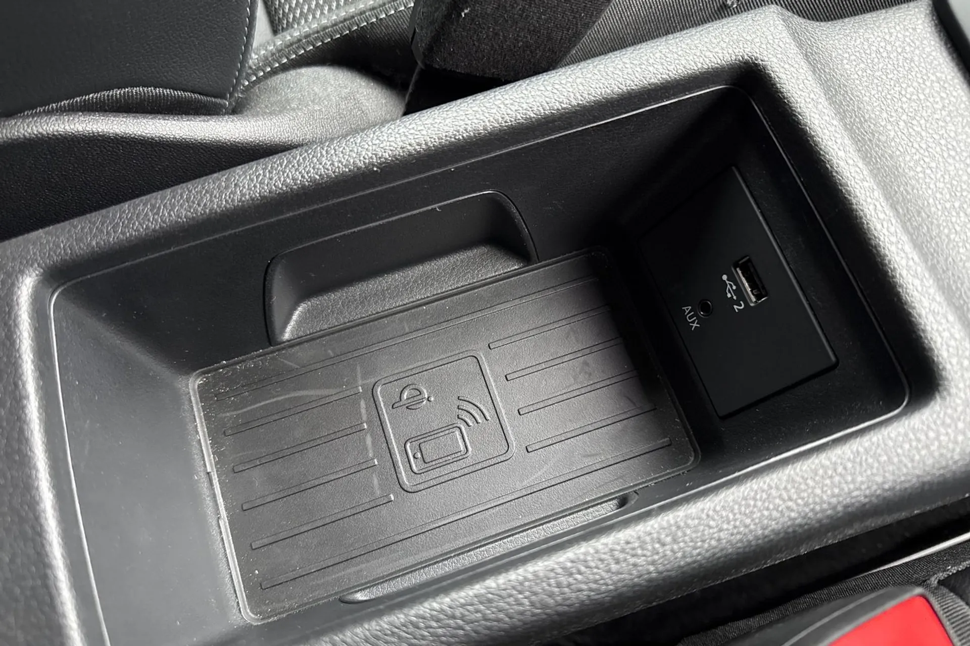 Audi Q2 thumbnail image number 21