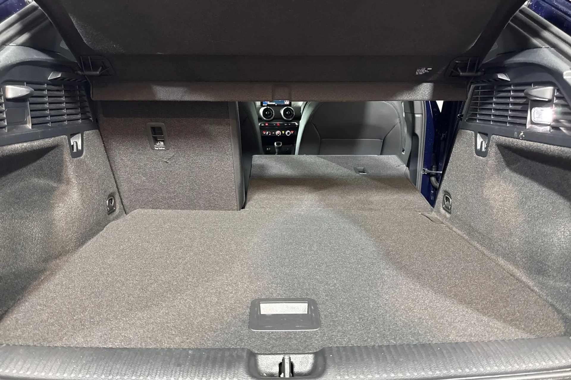 Audi Q2 thumbnail image number 22