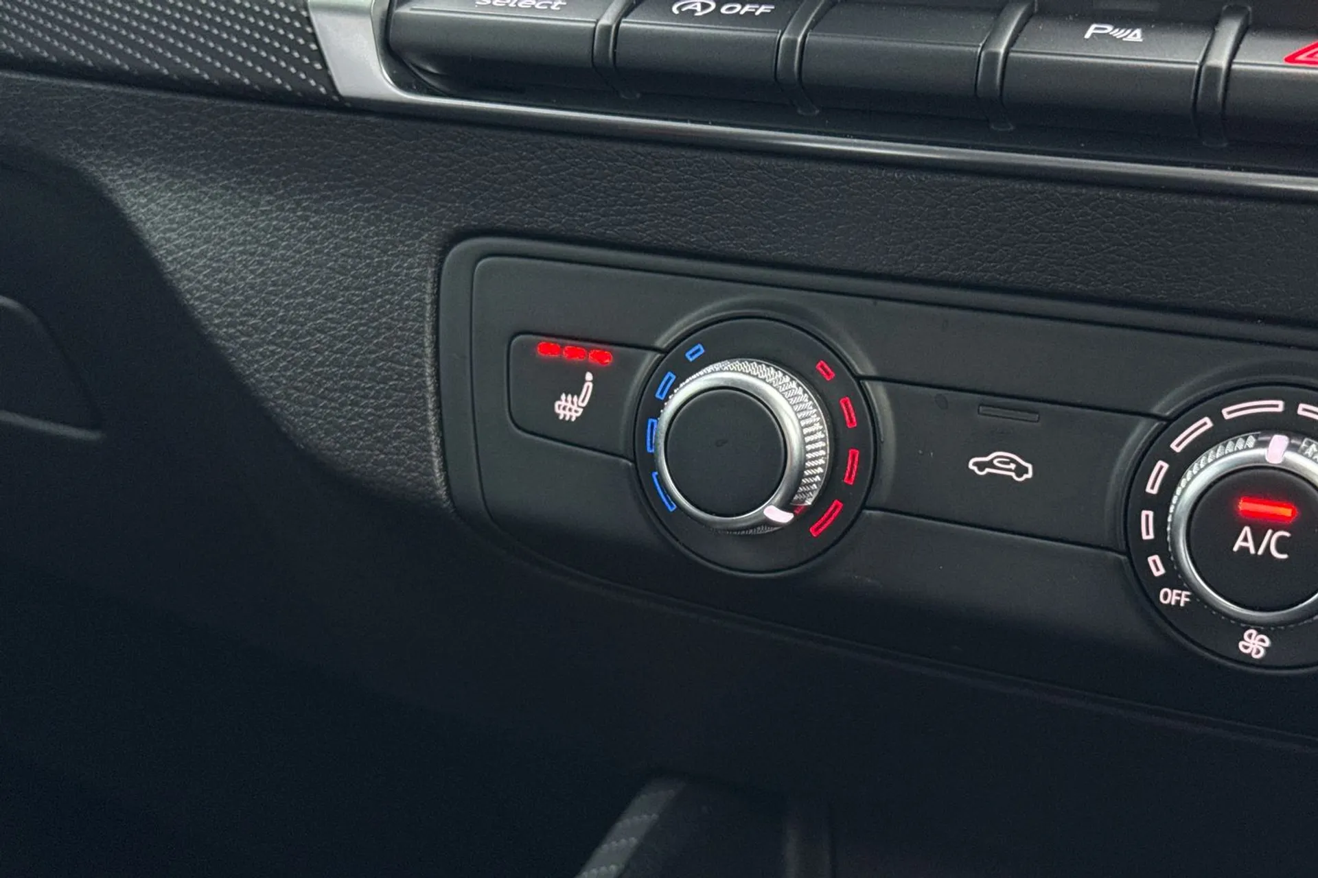 Audi Q2 thumbnail image number 39