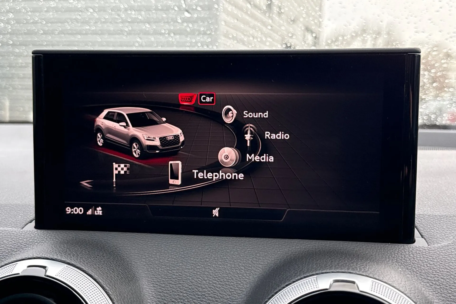 Audi Q2 thumbnail image number 26