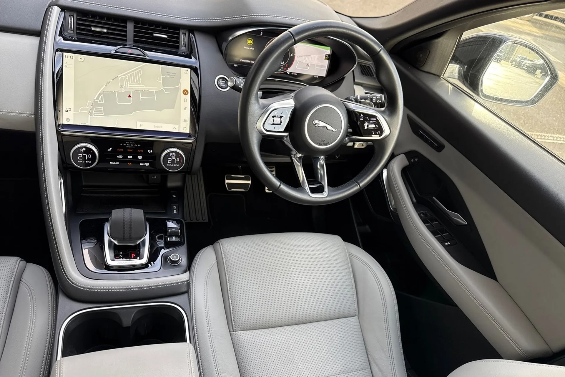 Jaguar E-PACE thumbnail image number 48