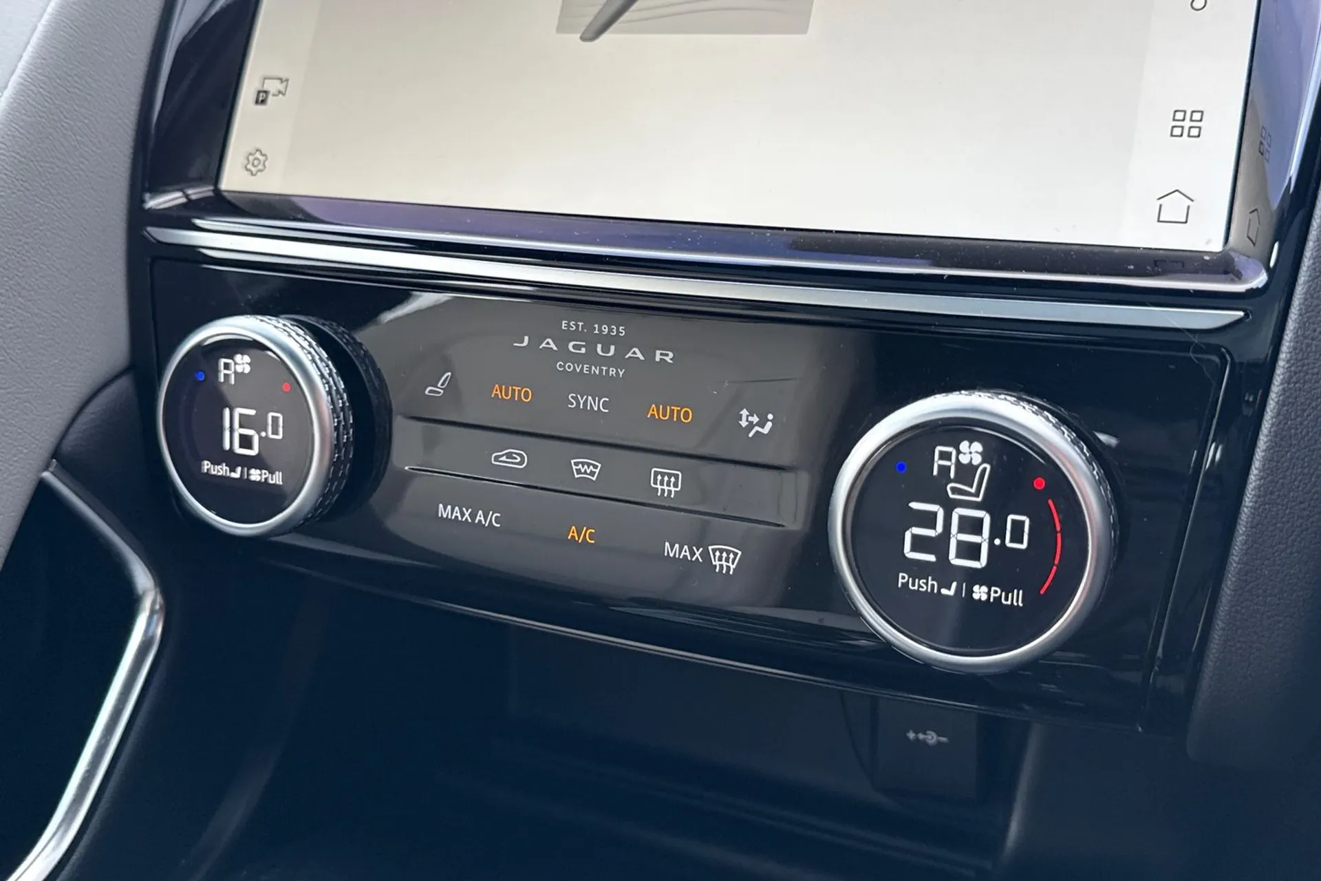 Jaguar E-PACE thumbnail image number 55