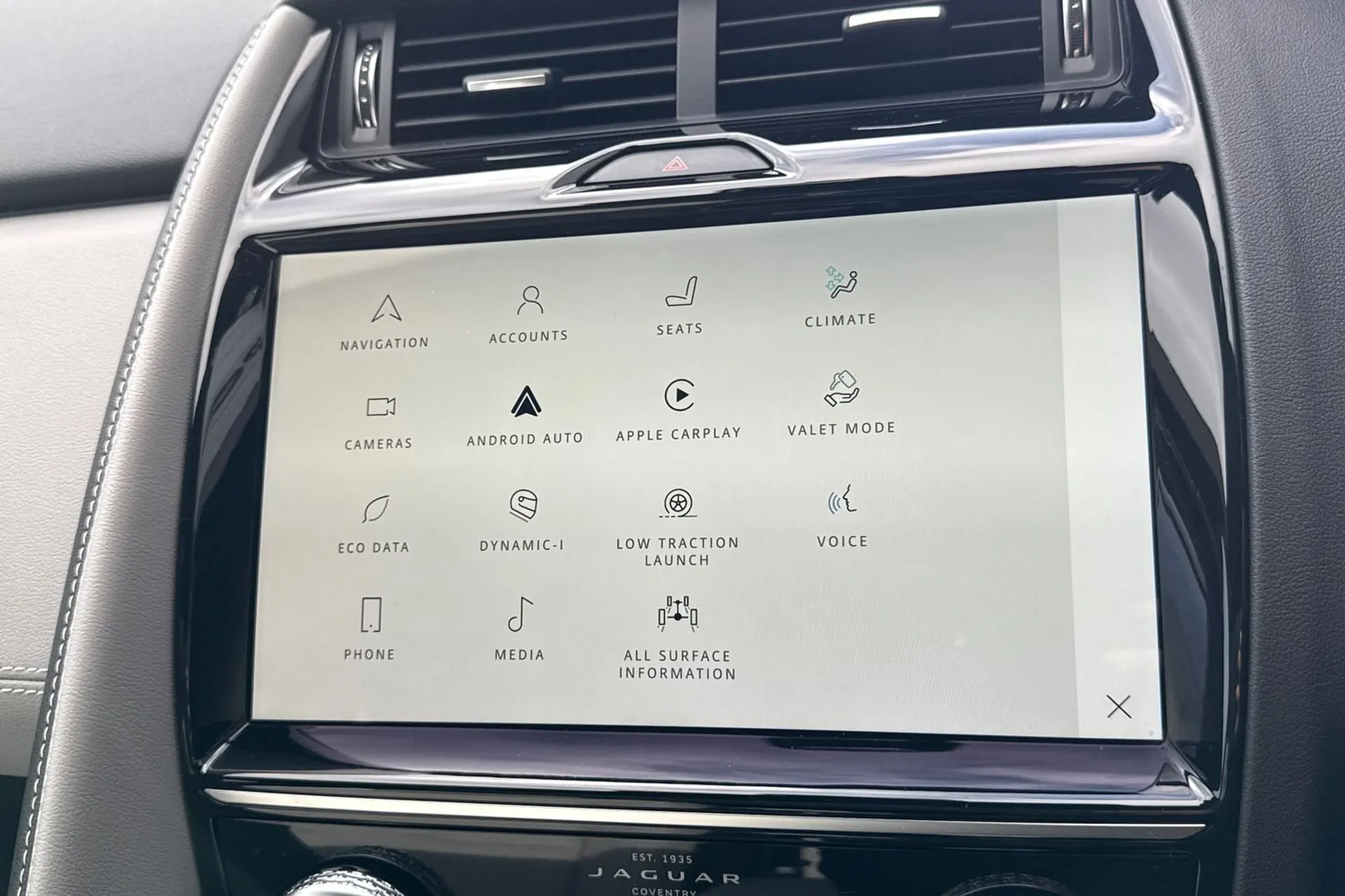 Jaguar E-PACE thumbnail image number 61