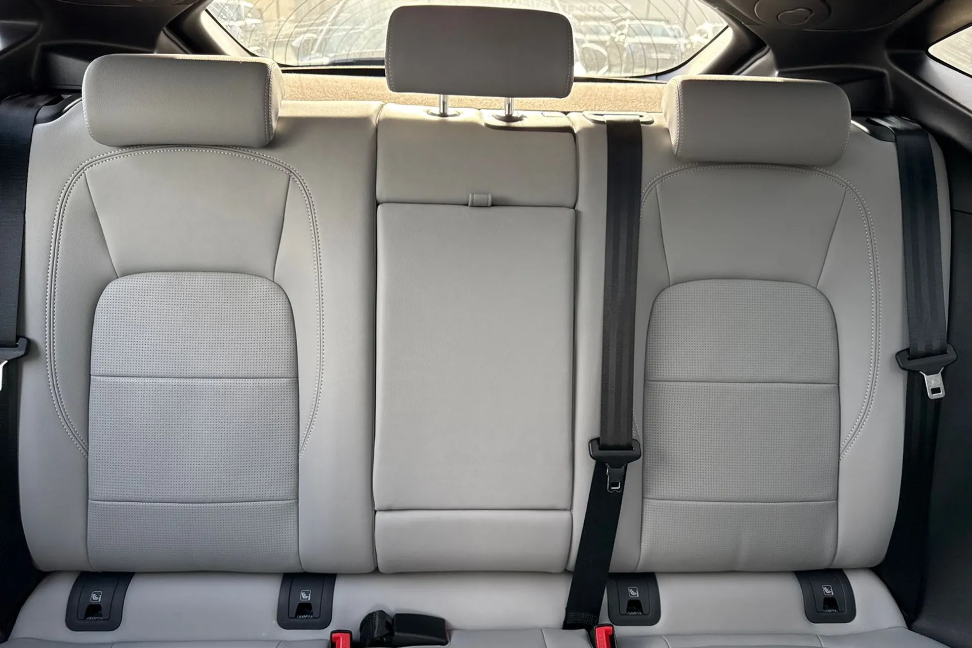 Jaguar E-PACE thumbnail image number 39