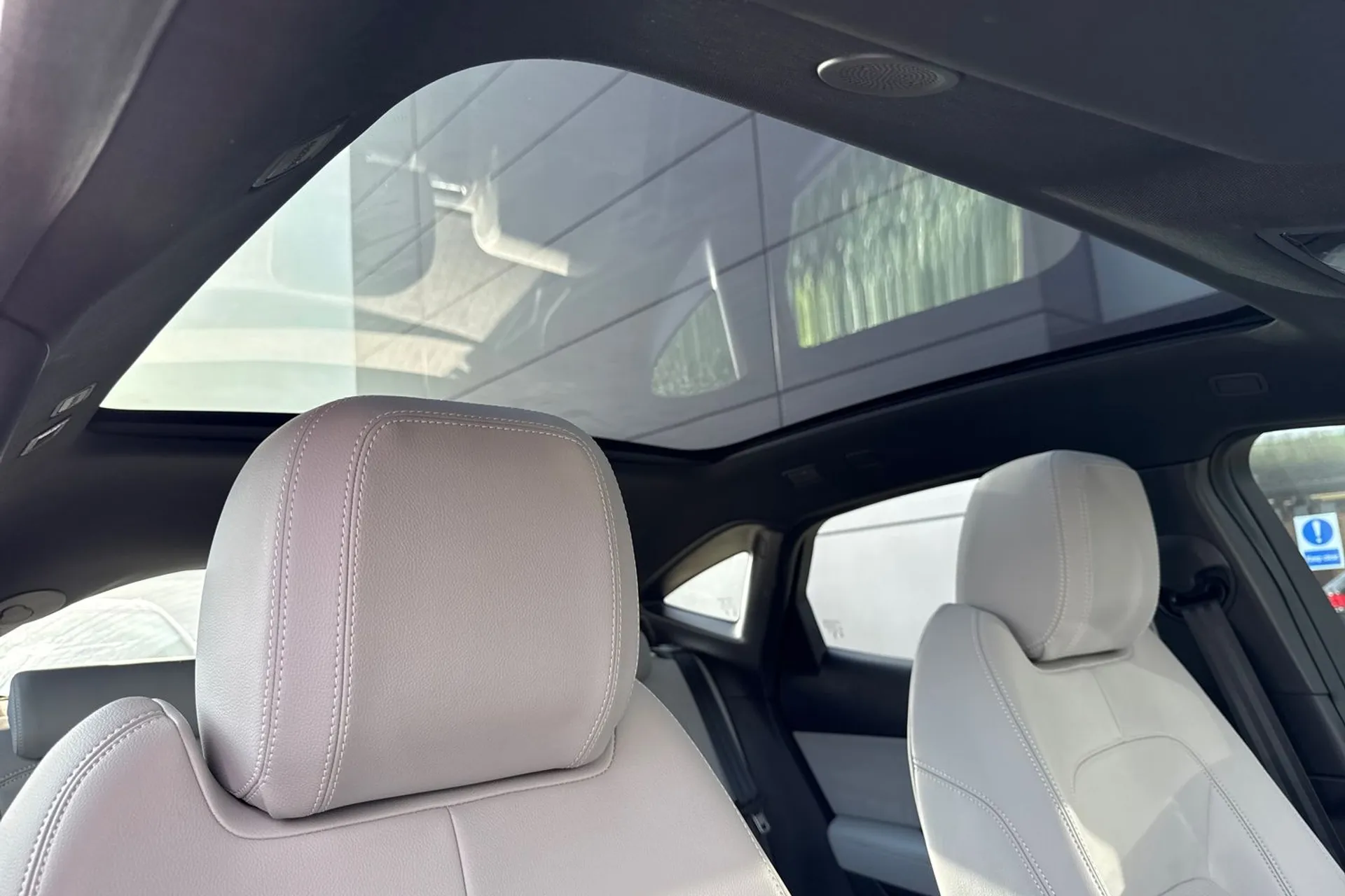 Jaguar E-PACE thumbnail image number 10