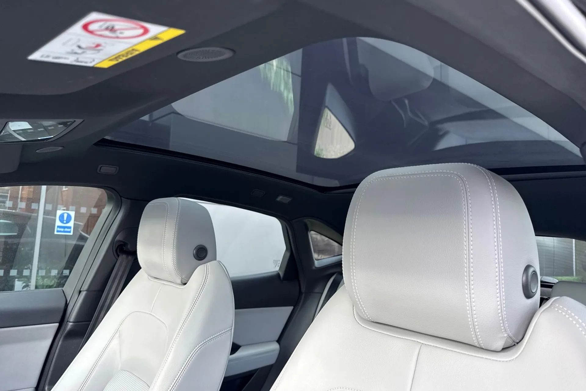 Jaguar E-PACE thumbnail image number 51