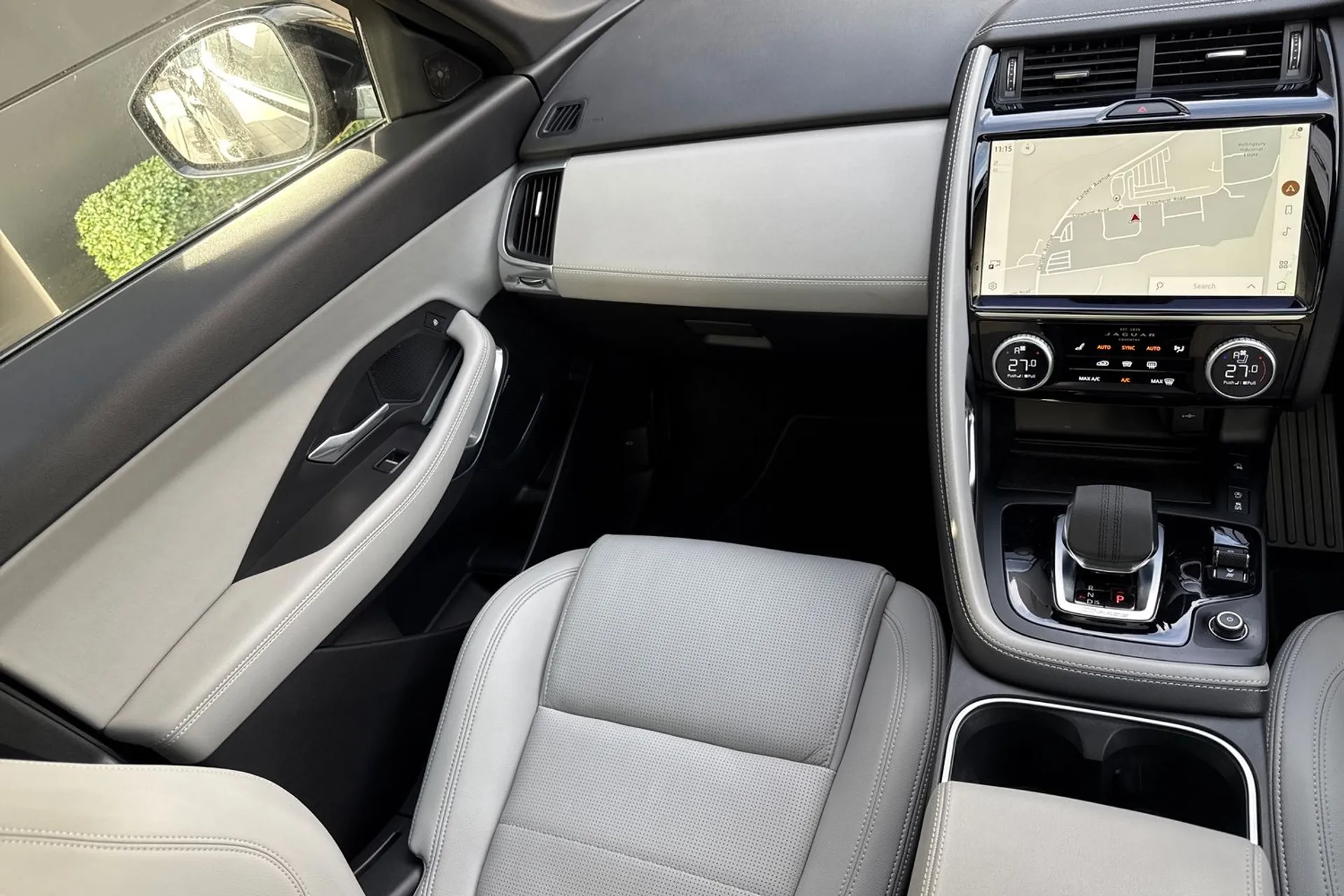 Jaguar E-PACE thumbnail image number 47