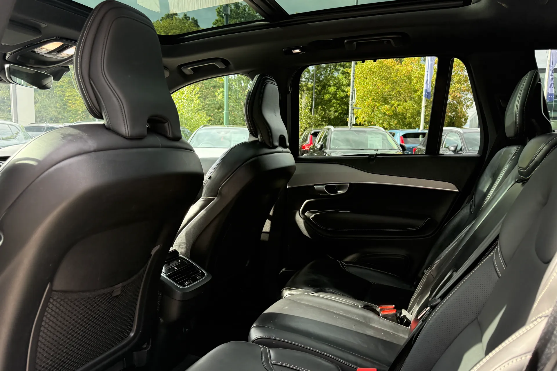 Volvo XC90 thumbnail image number 31