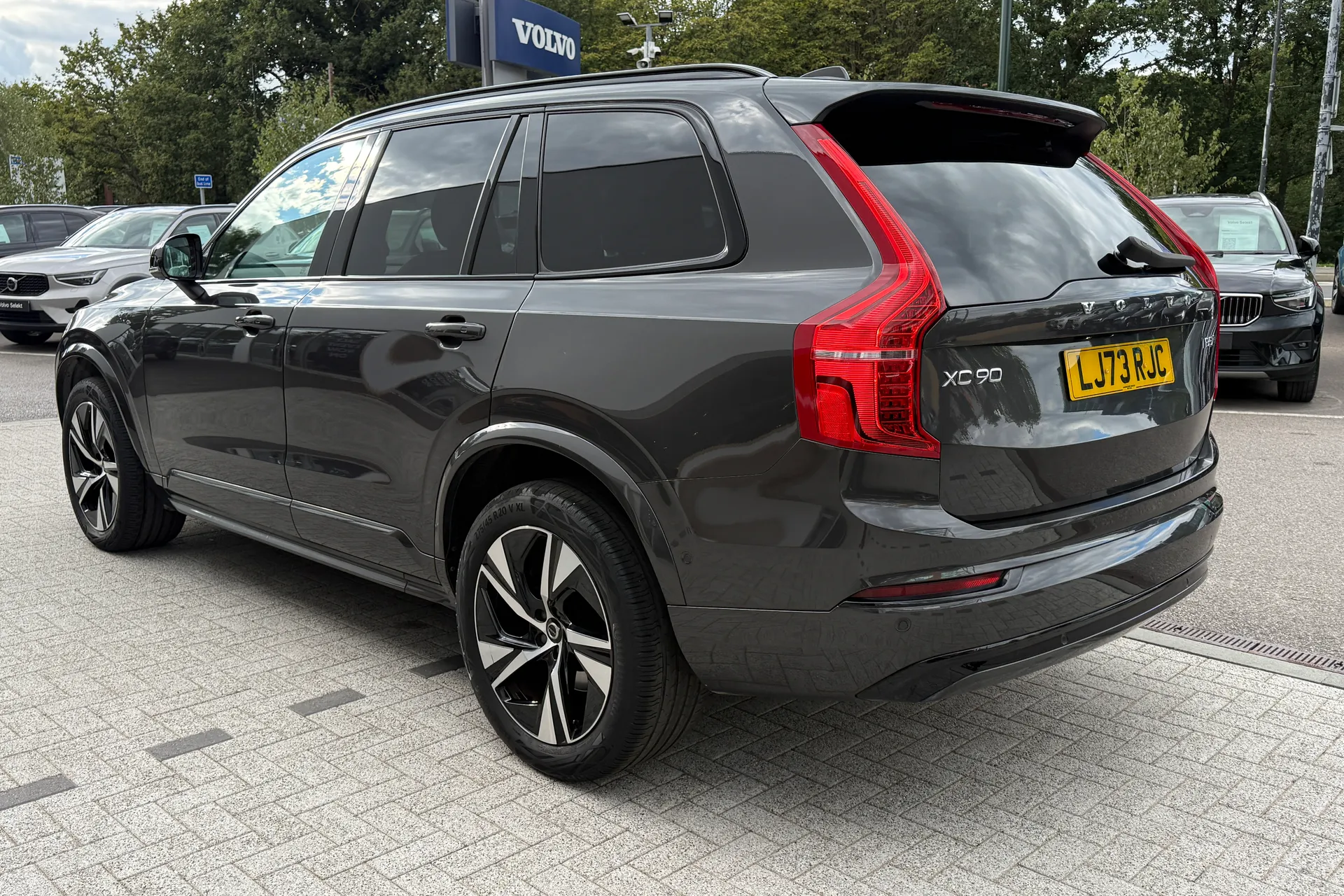 Volvo XC90 thumbnail image number 12