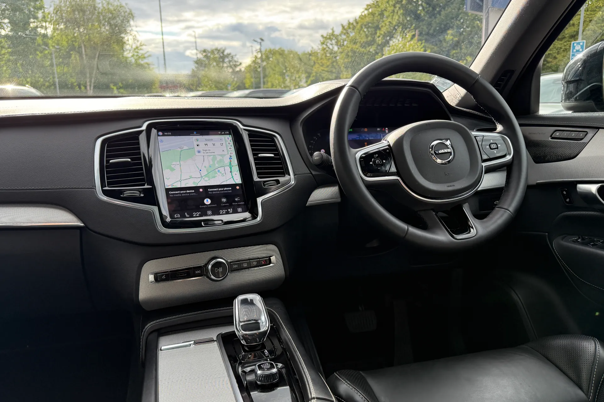 Volvo XC90 thumbnail image number 36