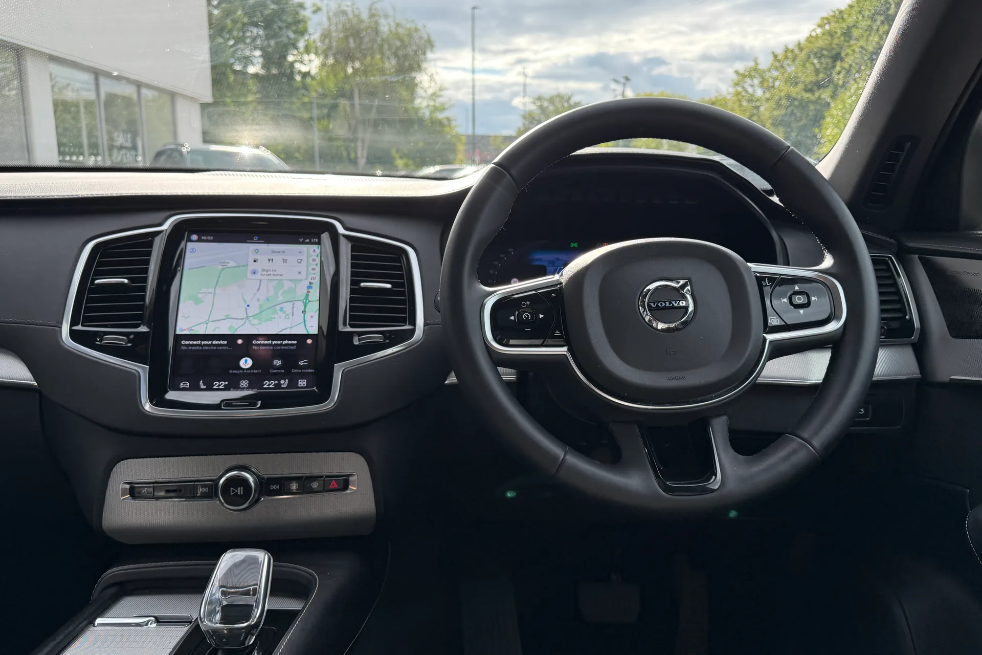 Volvo XC90 thumbnail image number 35