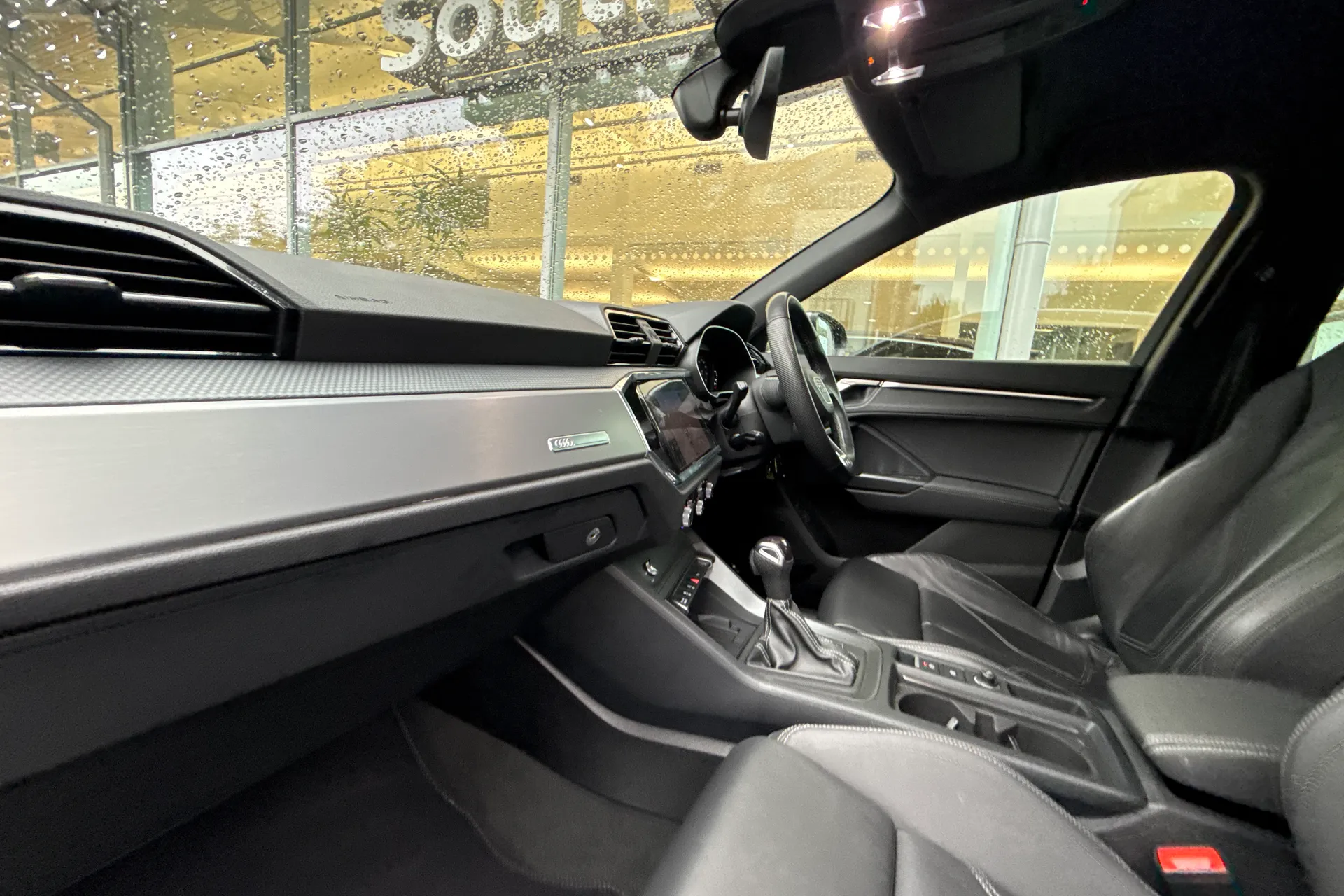 Audi Q3 thumbnail image number 46