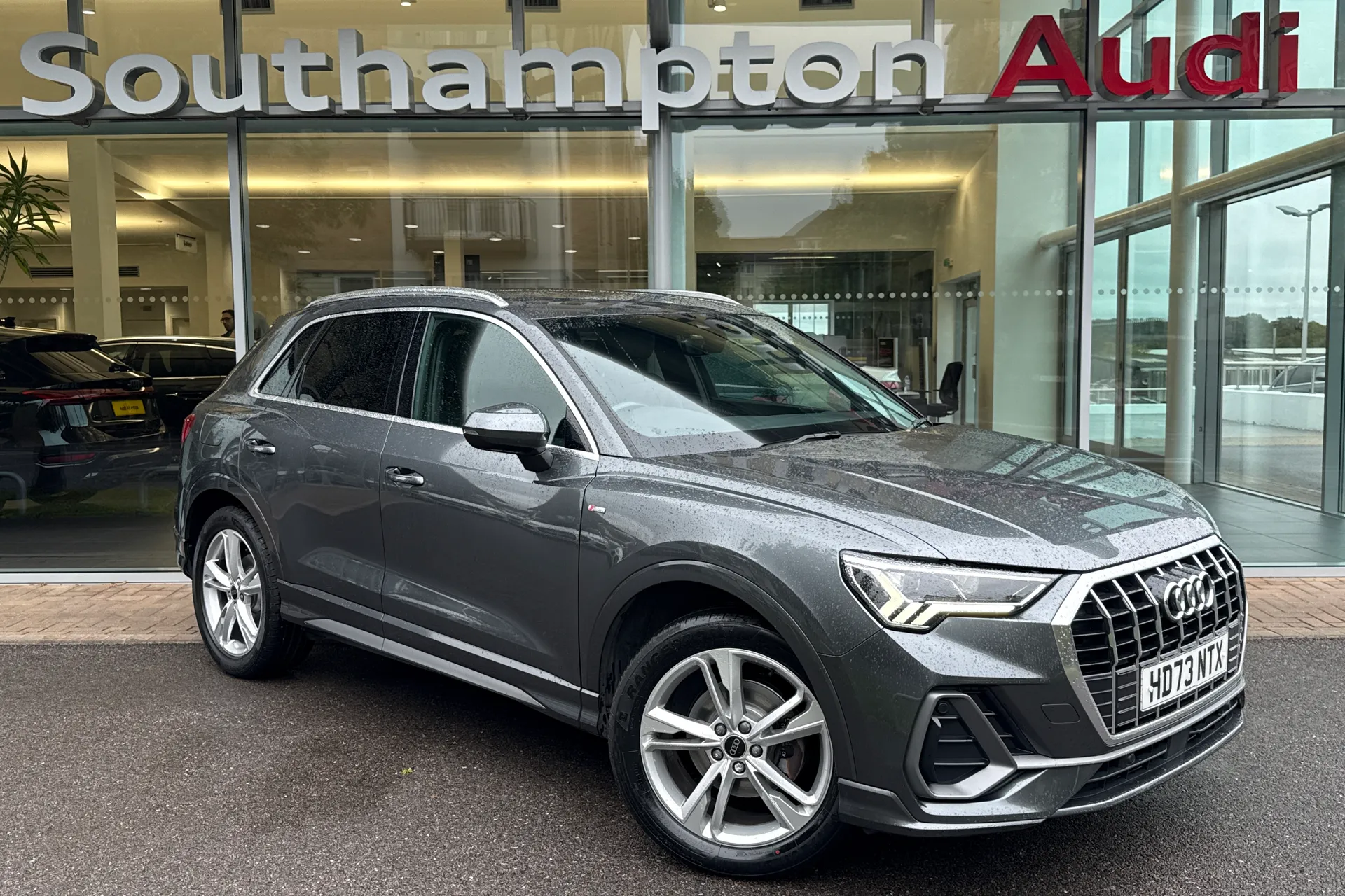 Audi Q3 thumbnail image number 53