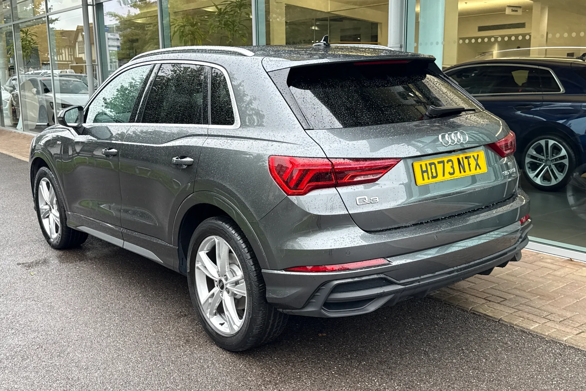 Audi Q3 thumbnail image number 39