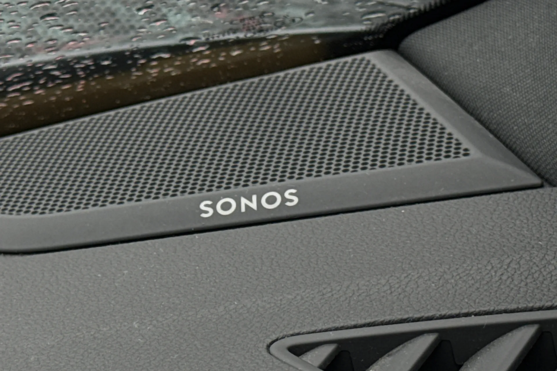 Audi Q3 thumbnail image number 23