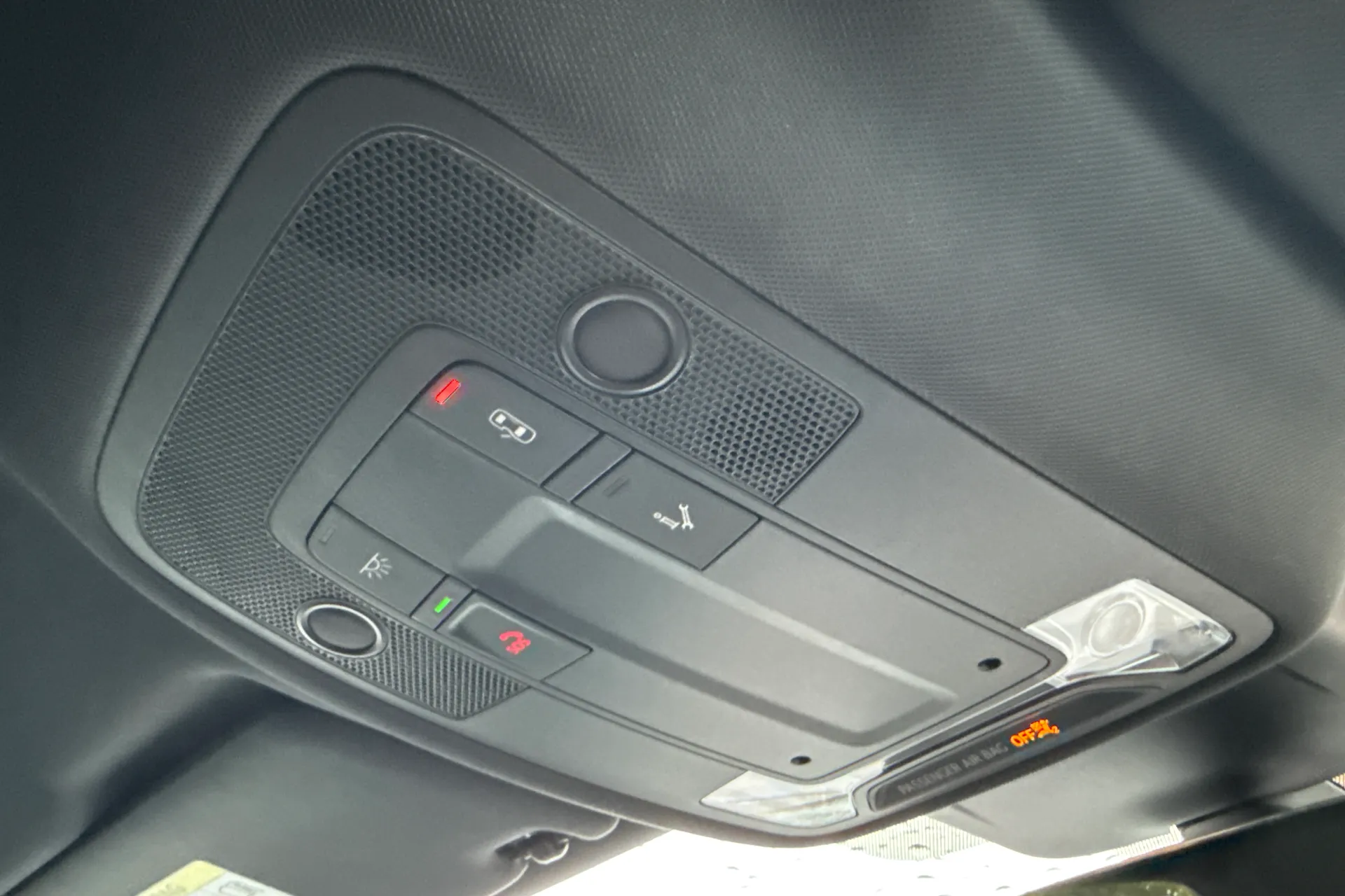 Audi Q3 thumbnail image number 24