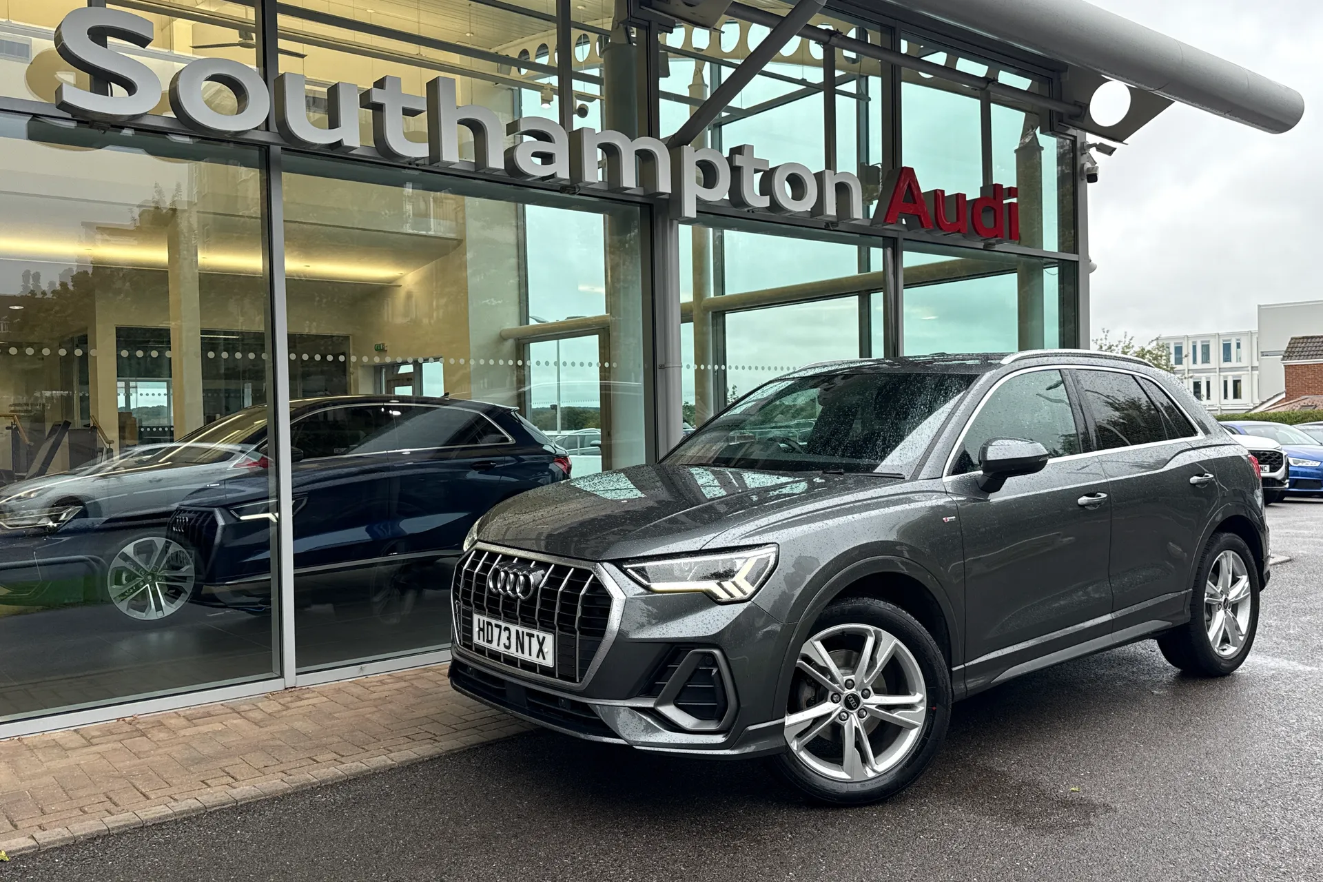 Audi Q3 thumbnail image number 51