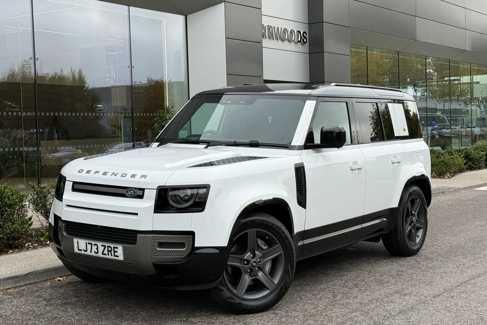 LAND ROVER DEFENDER thumbnail image number 25