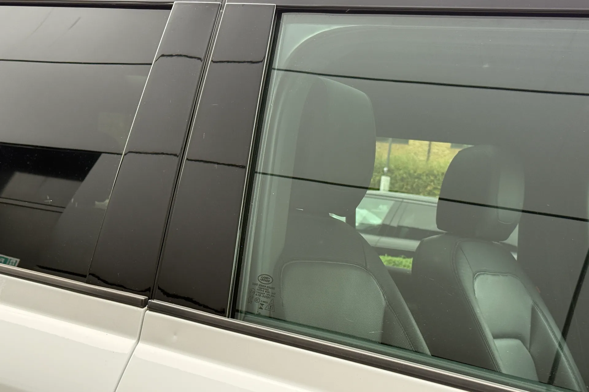 LAND ROVER DEFENDER thumbnail image number 23