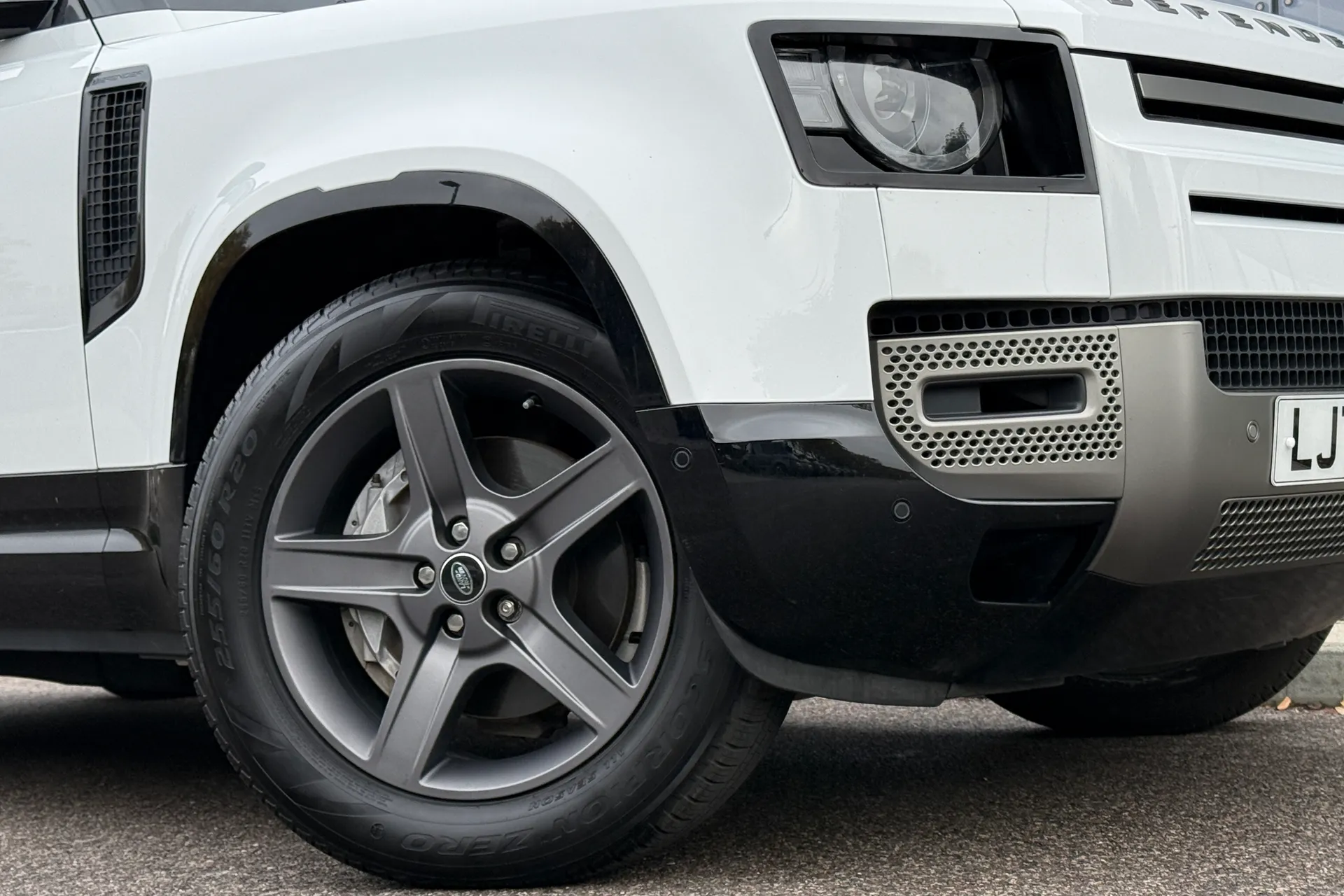 LAND ROVER DEFENDER thumbnail image number 11