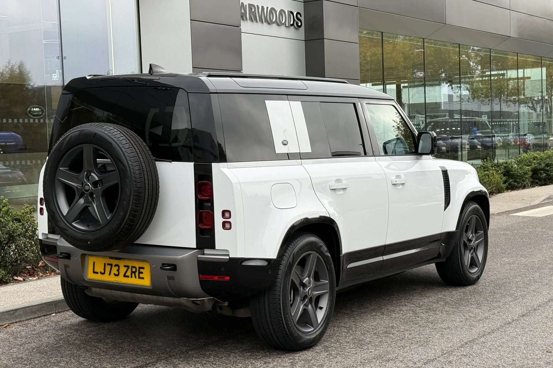 LAND ROVER DEFENDER thumbnail image number 13