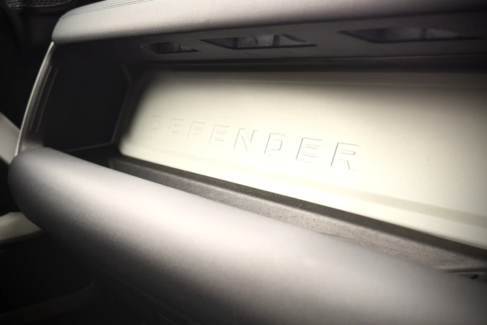 LAND ROVER DEFENDER thumbnail image number 44