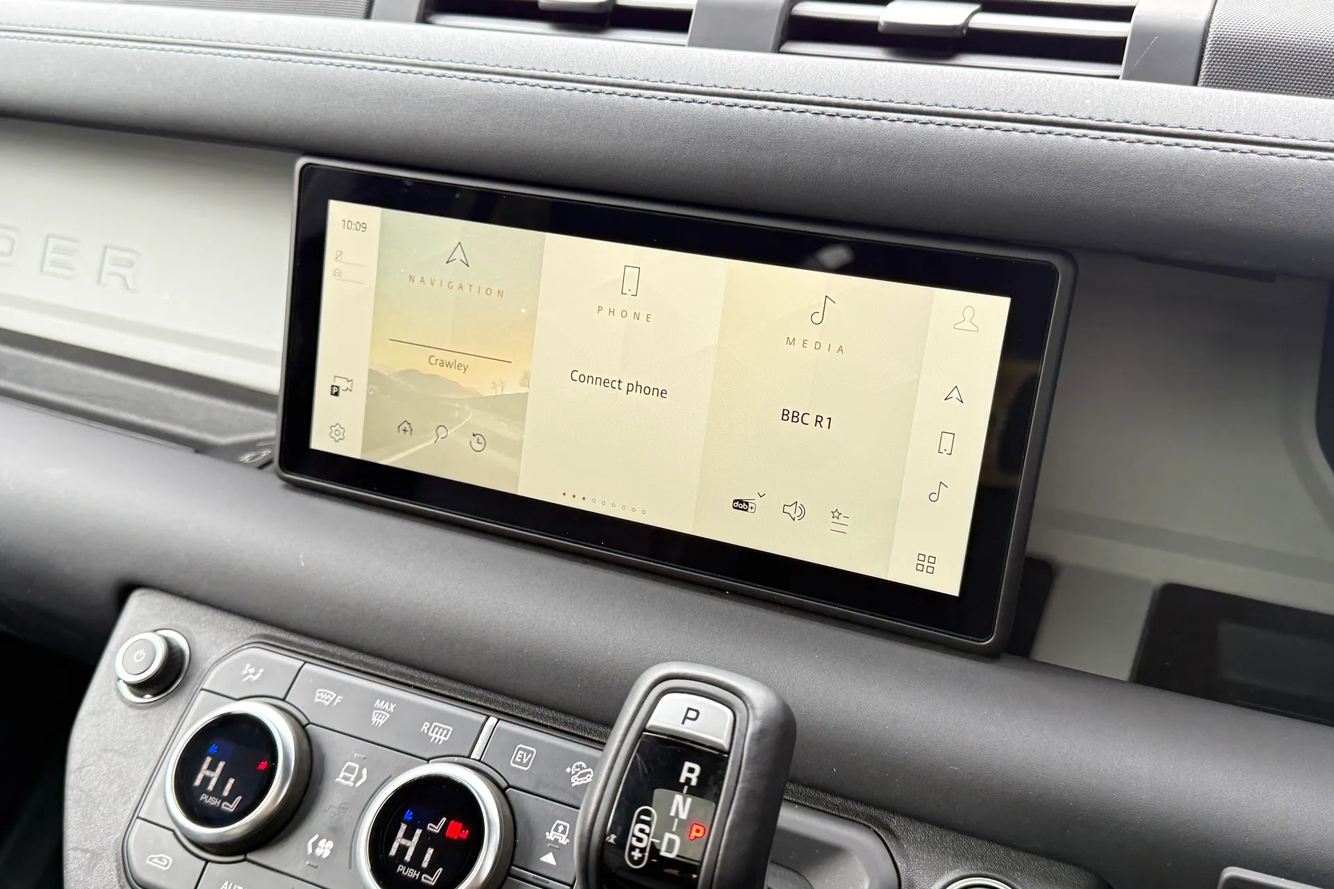 LAND ROVER DEFENDER thumbnail image number 51