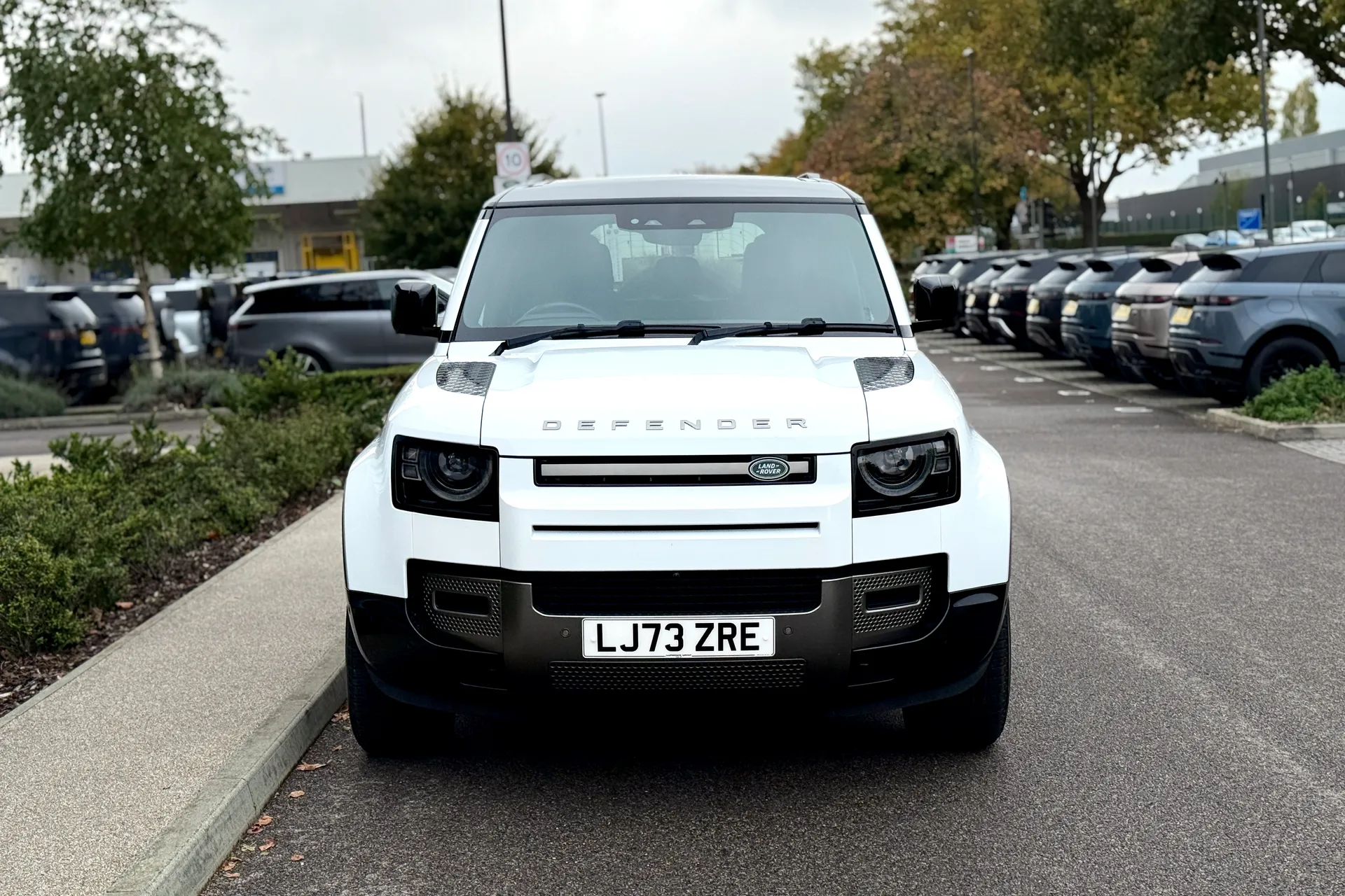 LAND ROVER DEFENDER thumbnail image number 17