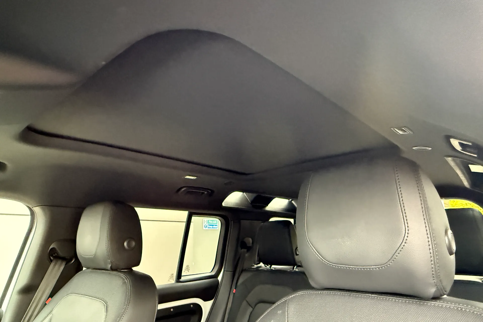 LAND ROVER DEFENDER thumbnail image number 49