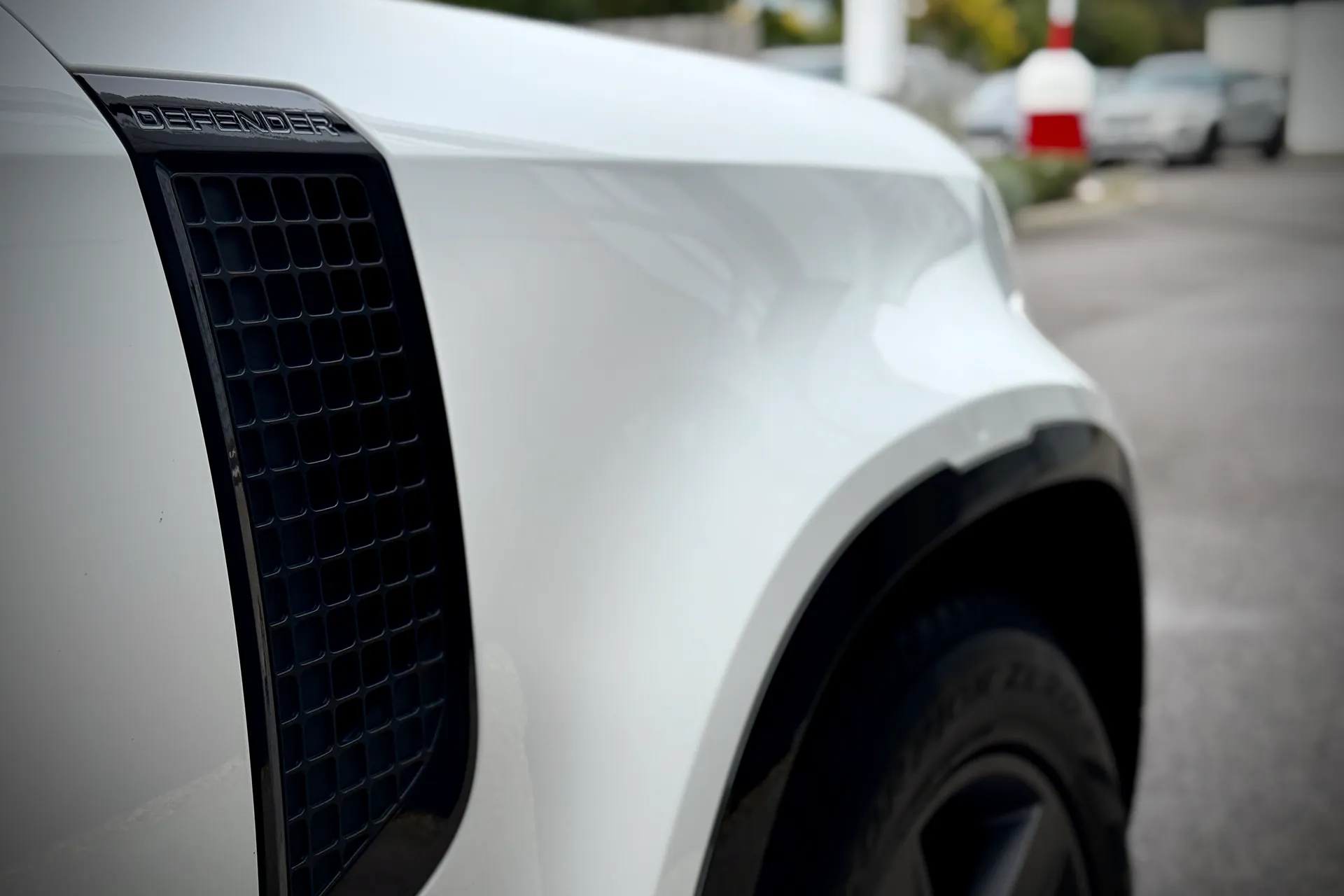 LAND ROVER DEFENDER thumbnail image number 14