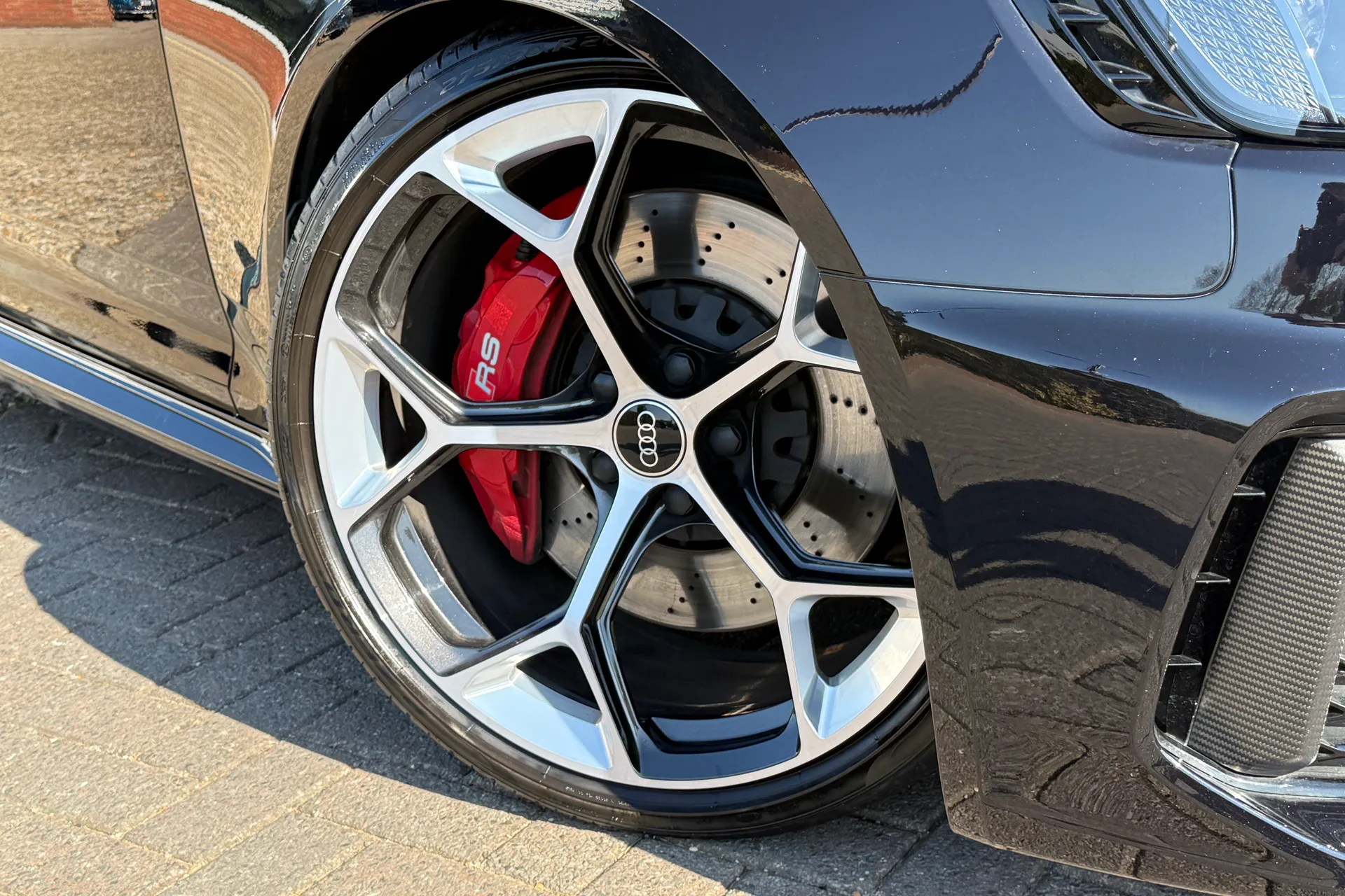 Audi RS4 thumbnail image number 7