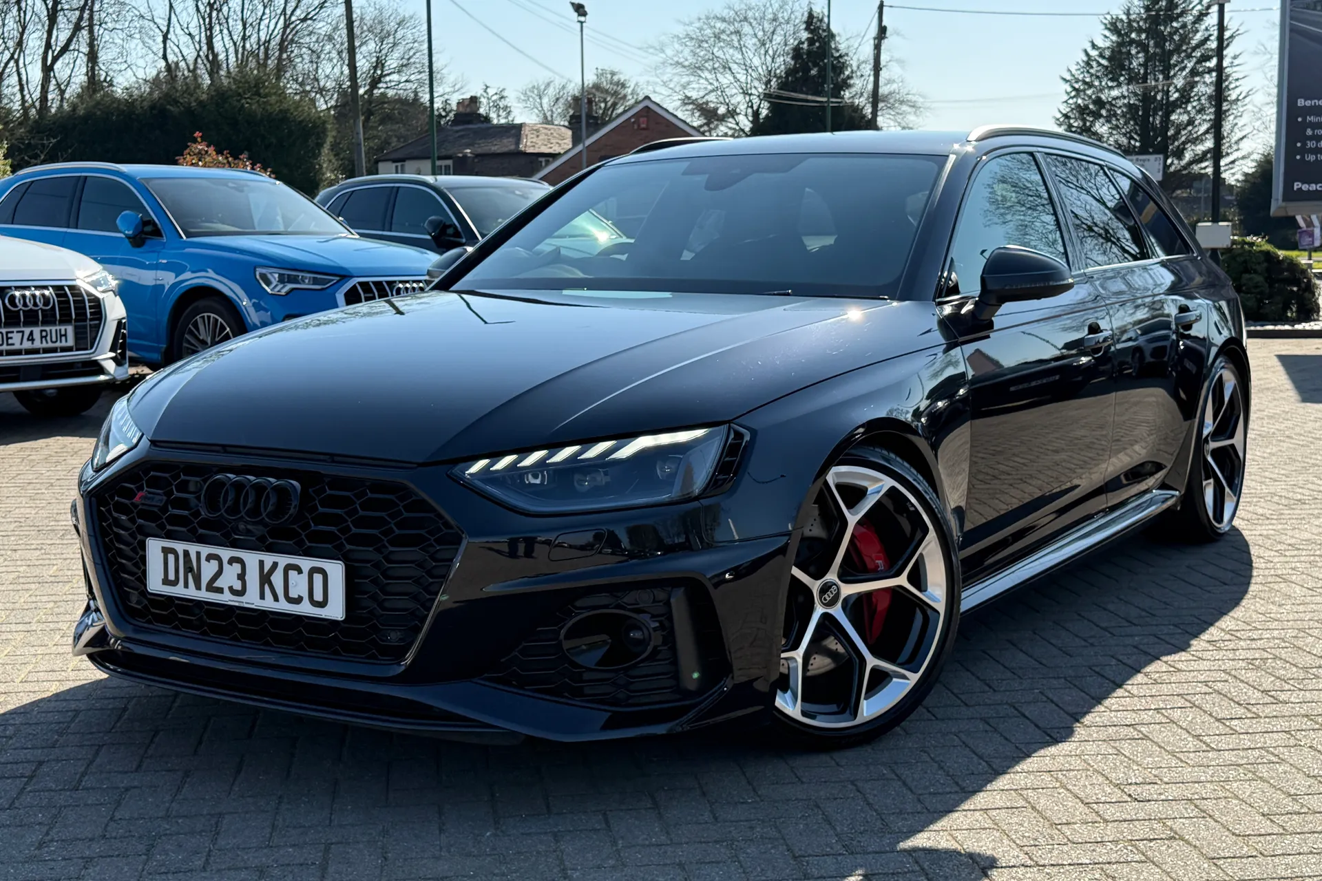 Audi RS4 thumbnail image number 26