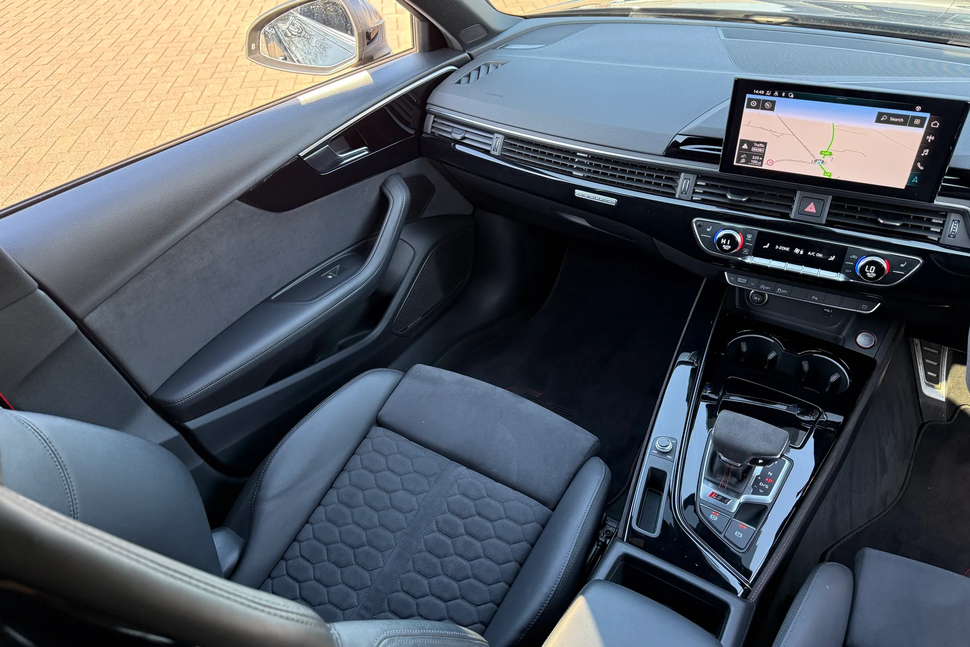 Audi RS4 thumbnail image number 39