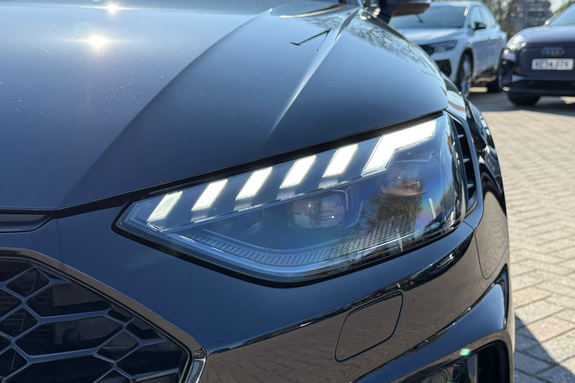 Audi RS4 thumbnail image number 54