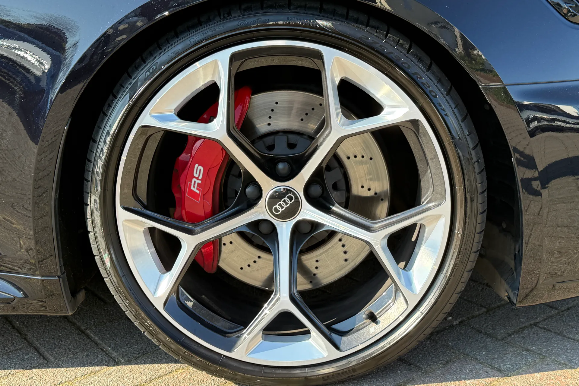 Audi RS4 thumbnail image number 48