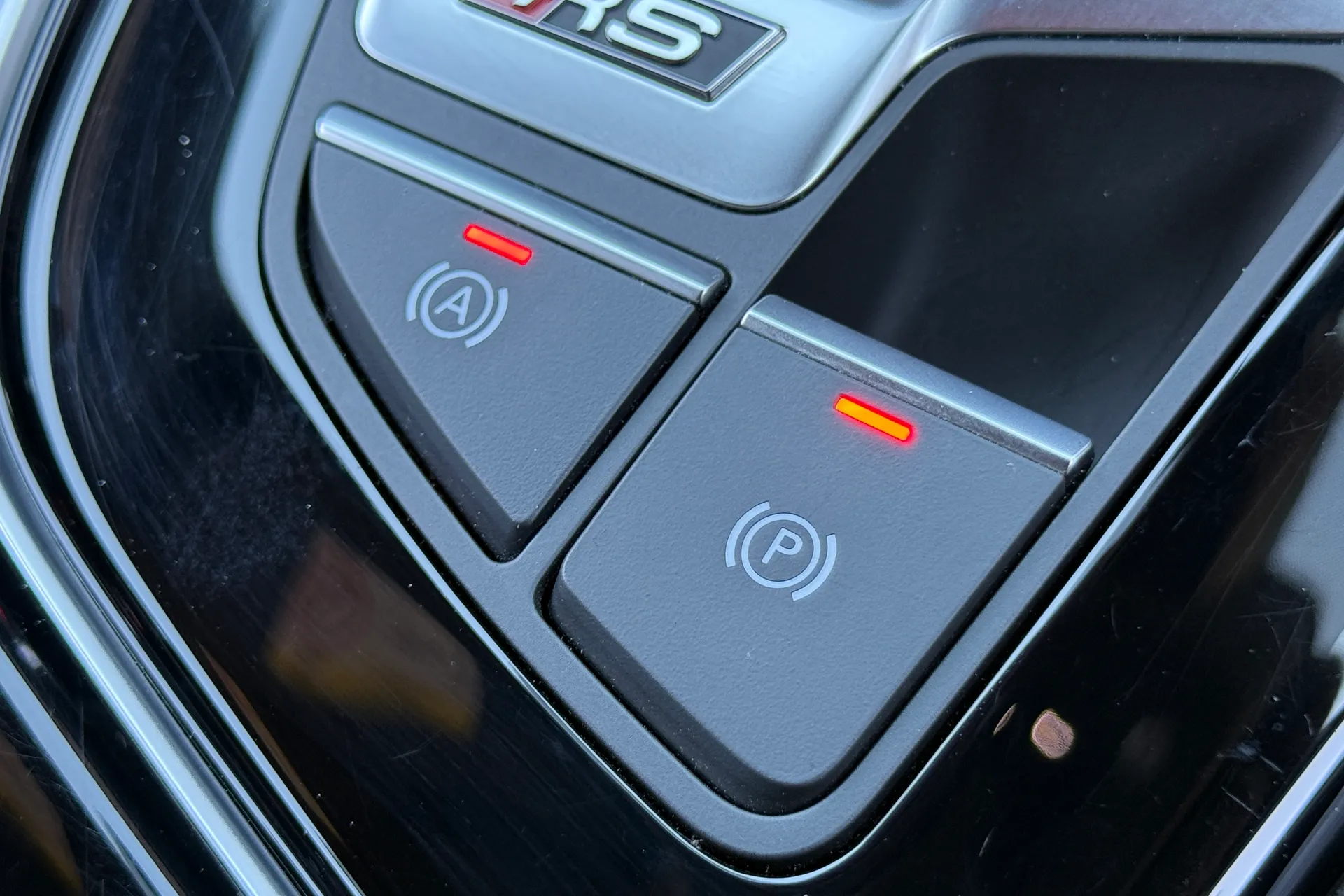 Audi RS4 thumbnail image number 41