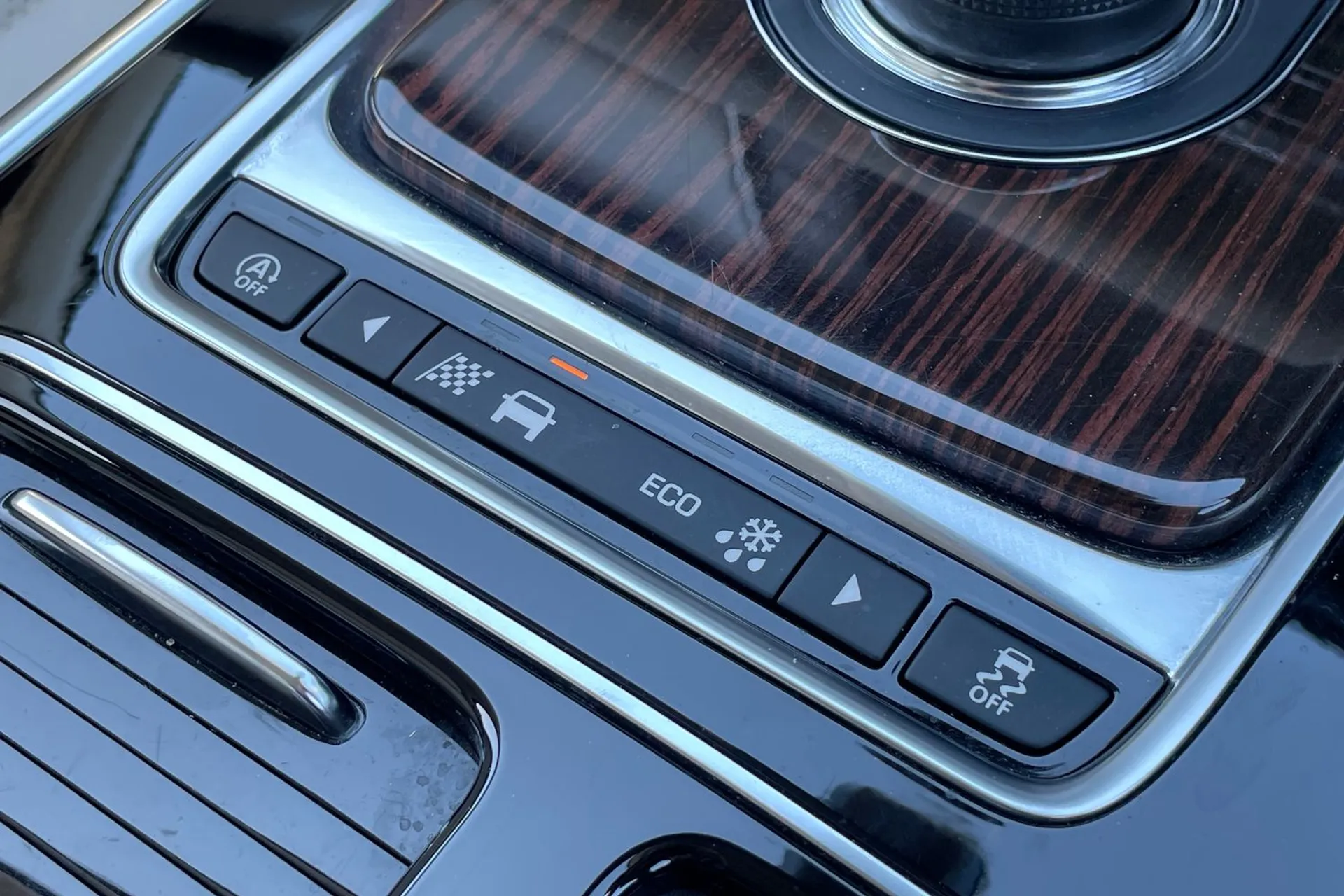 Jaguar XF thumbnail image number 20
