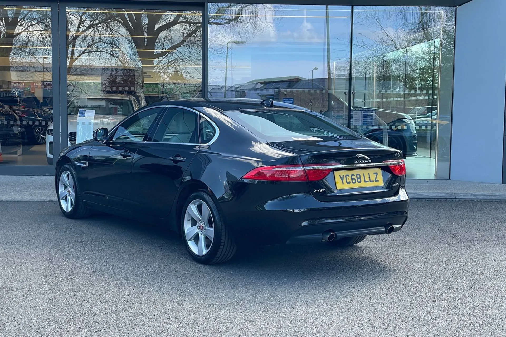 Jaguar XF thumbnail image number 58