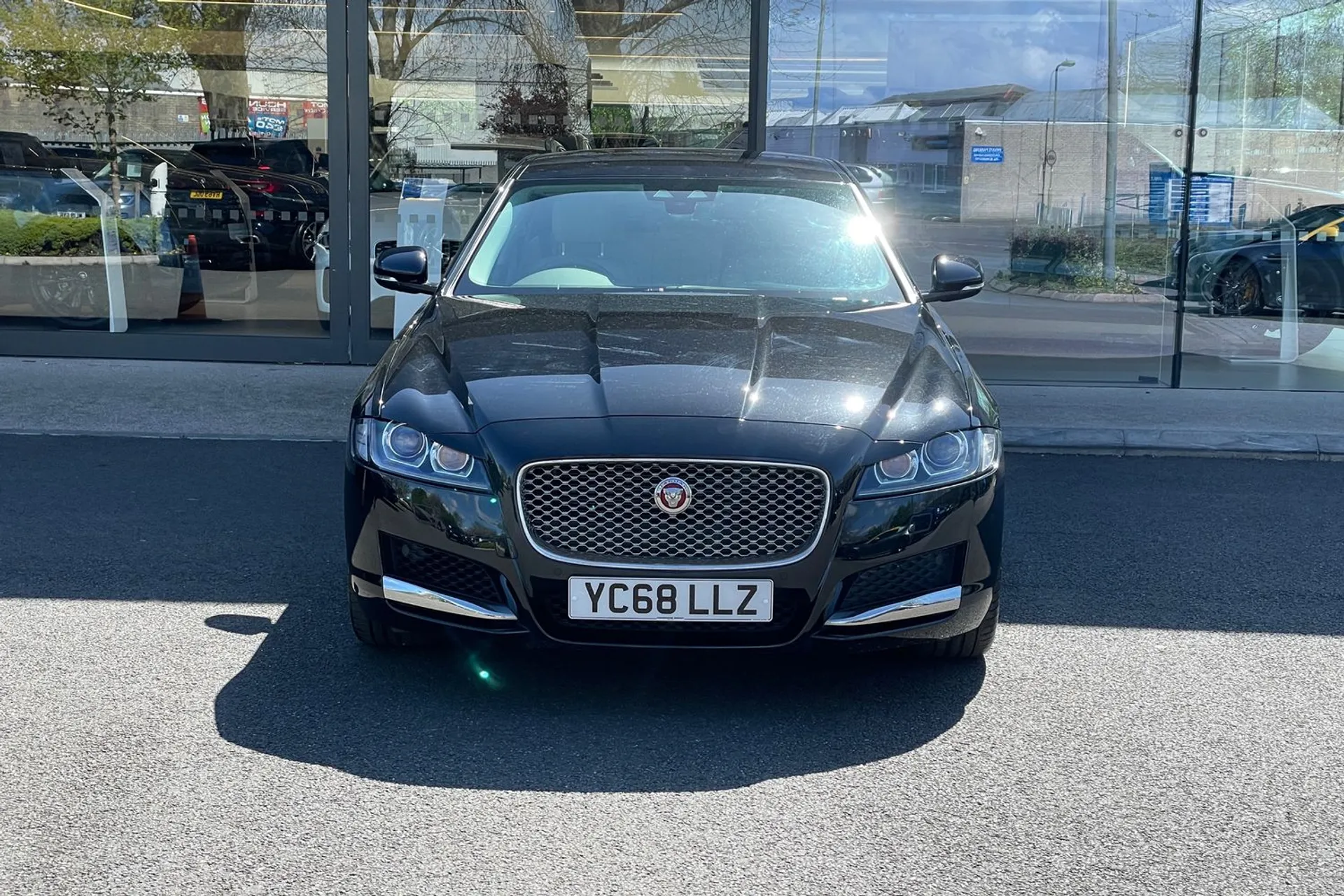 Jaguar XF thumbnail image number 6