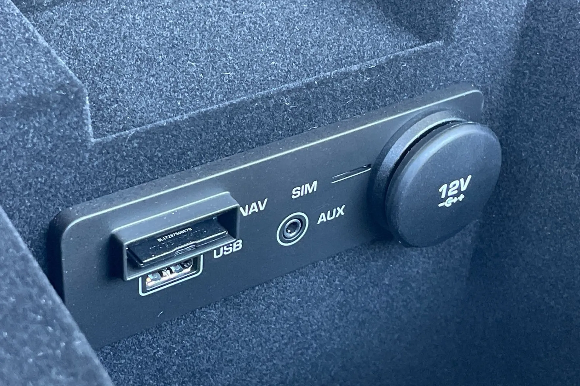 Jaguar XF thumbnail image number 51