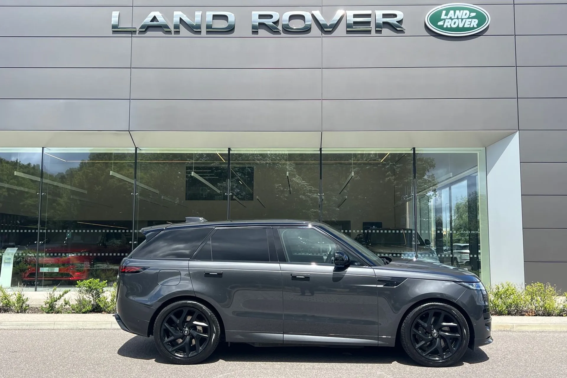 LAND ROVER RANGE ROVER SPORT thumbnail image number 2