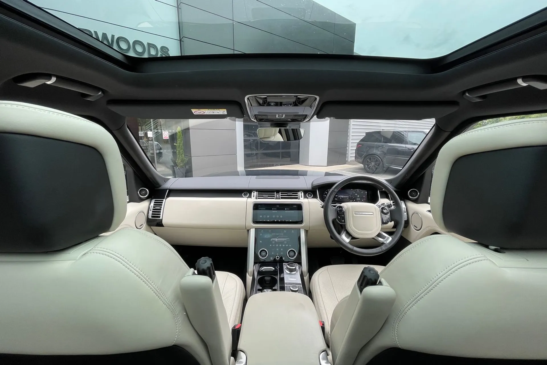 LAND ROVER RANGE ROVER thumbnail image number 4