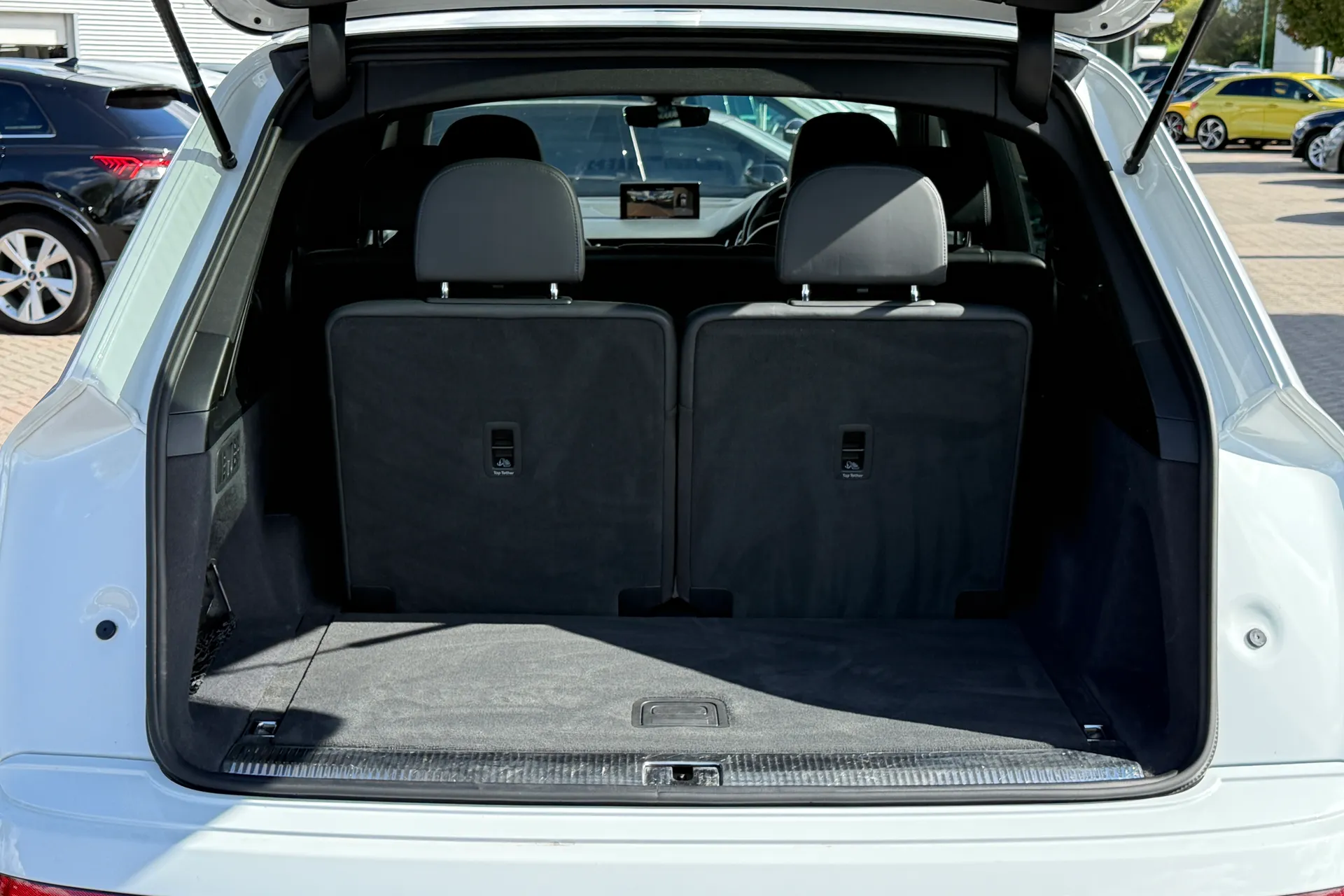 Audi Q7 thumbnail image number 43