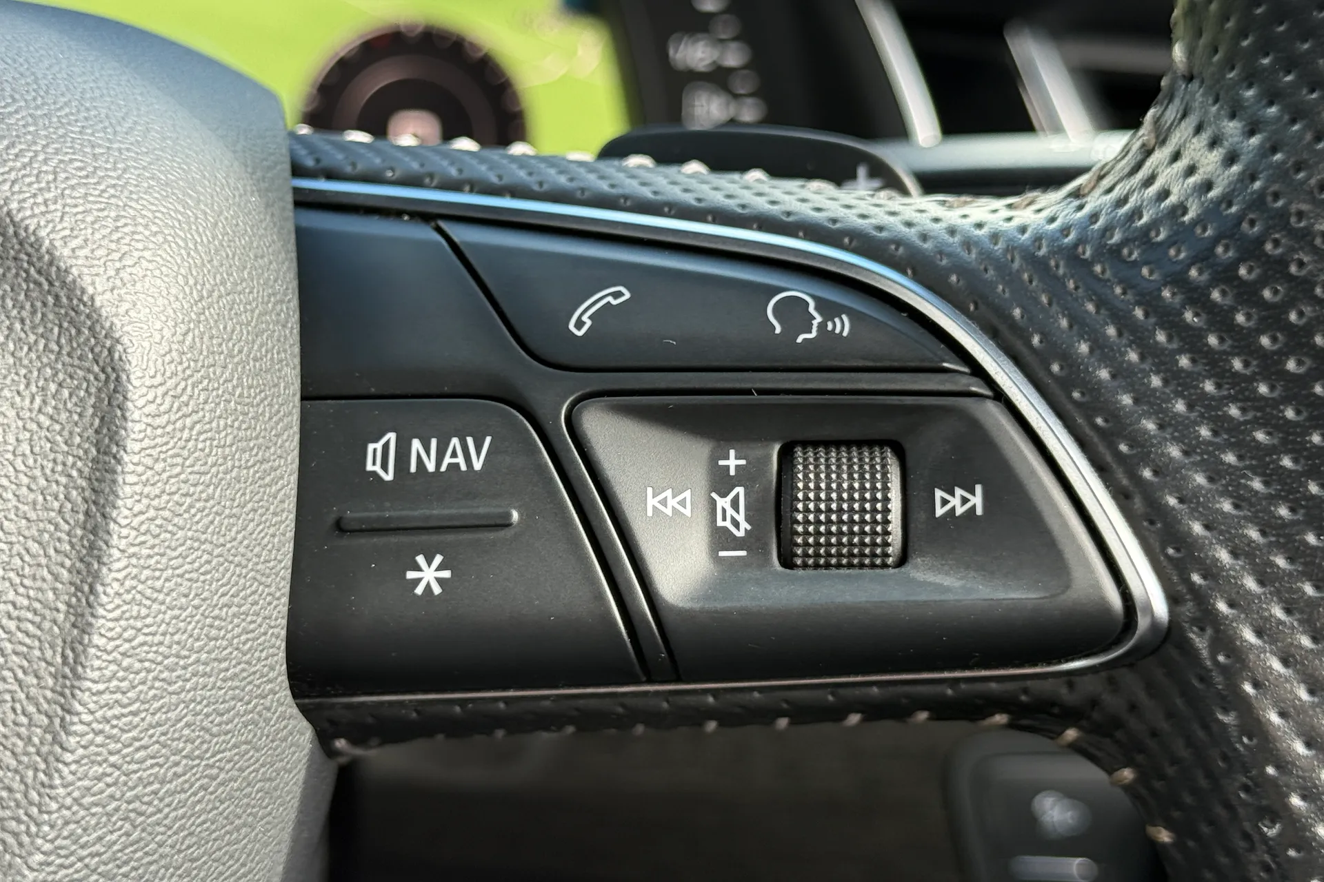 Audi Q7 thumbnail image number 26