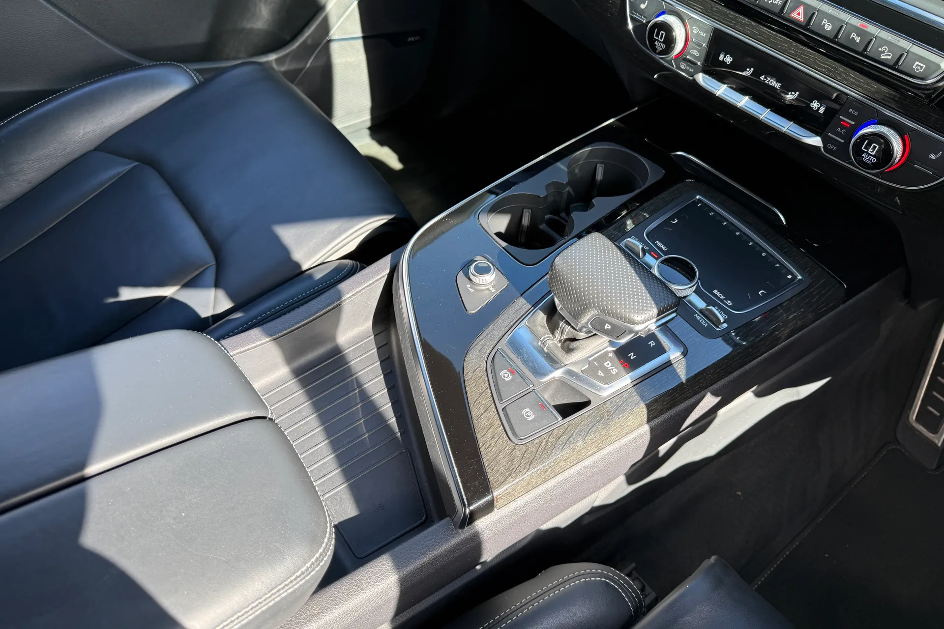 Audi Q7 thumbnail image number 47