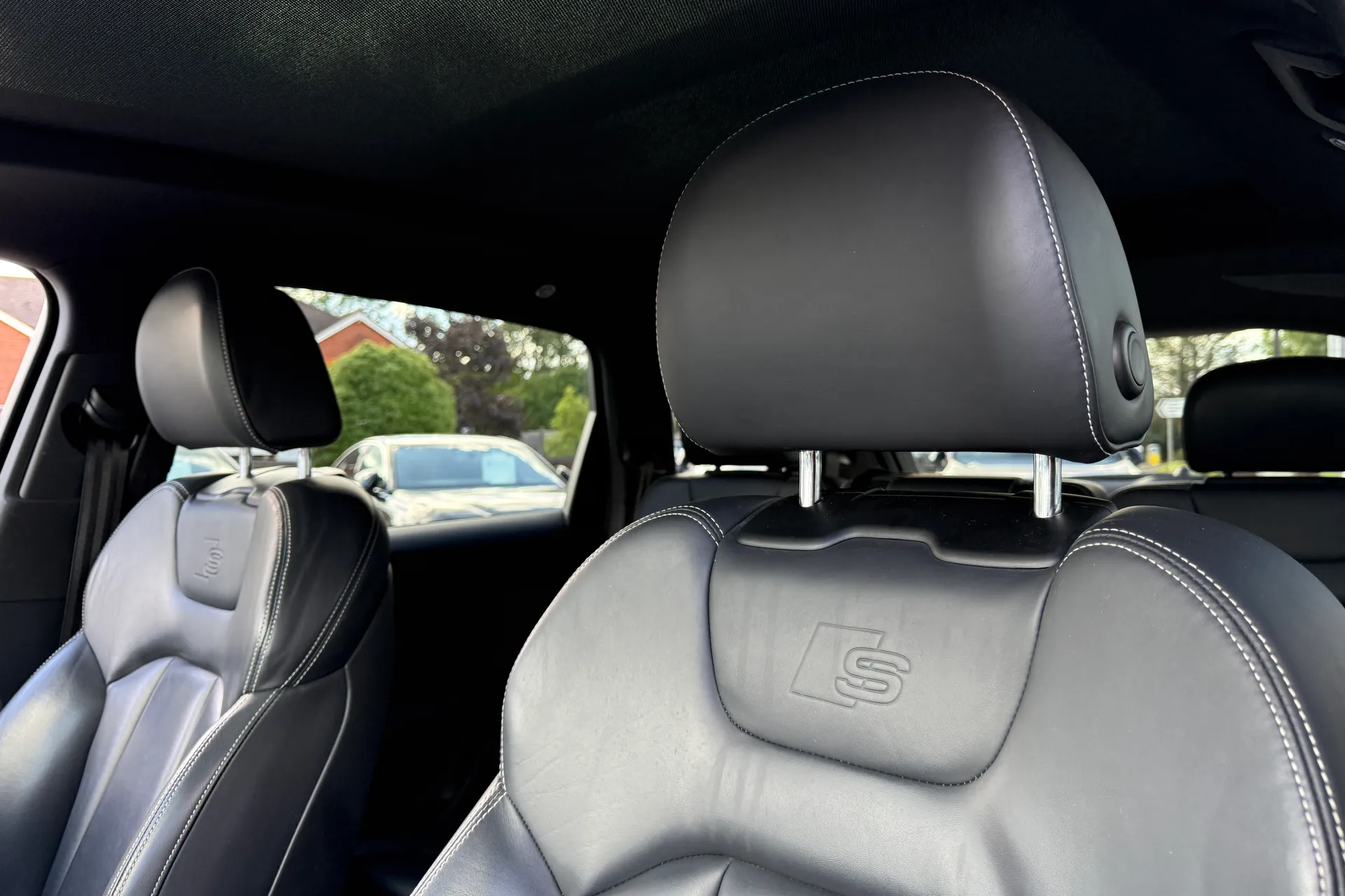Audi Q7 thumbnail image number 35