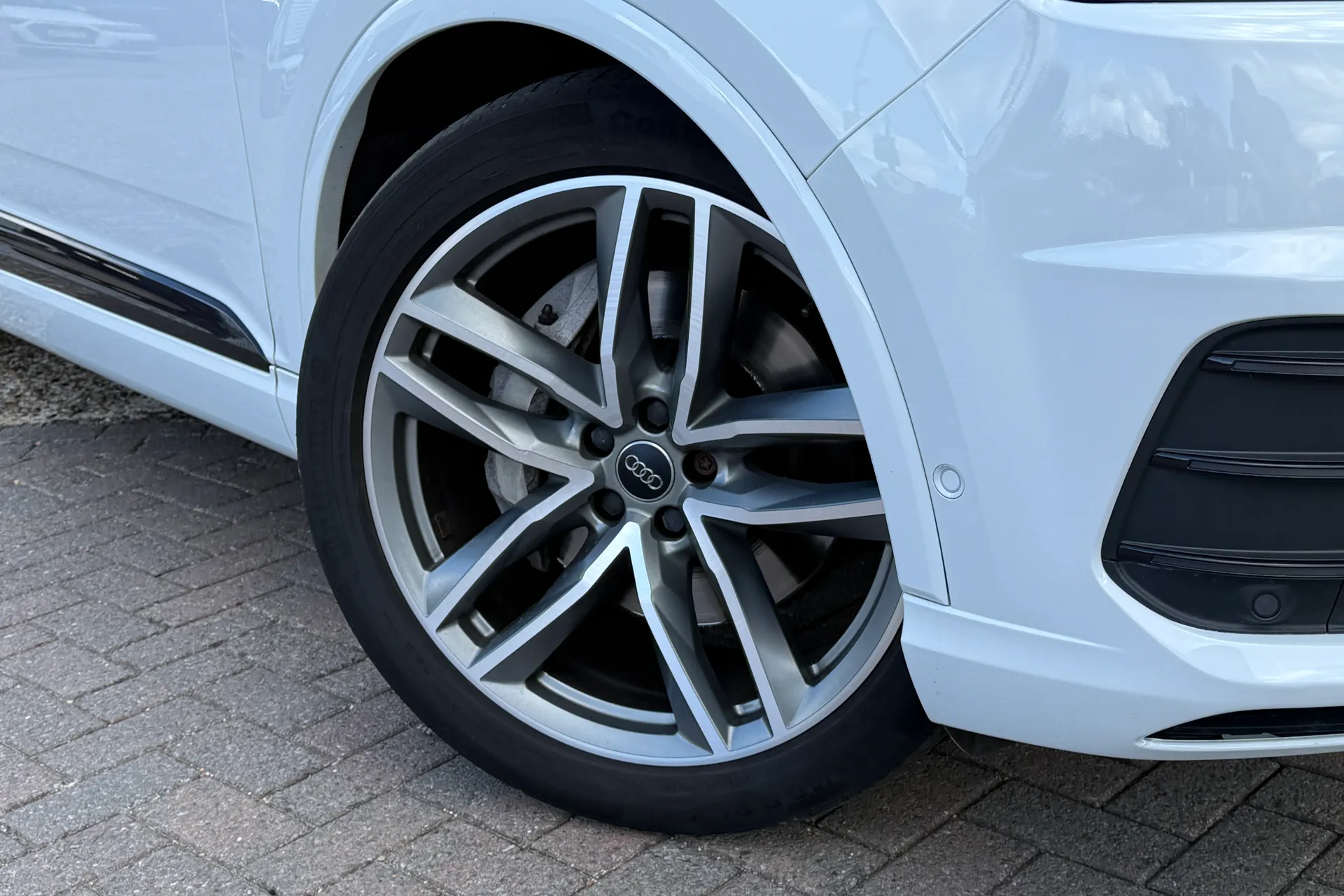 Audi Q7 thumbnail image number 7