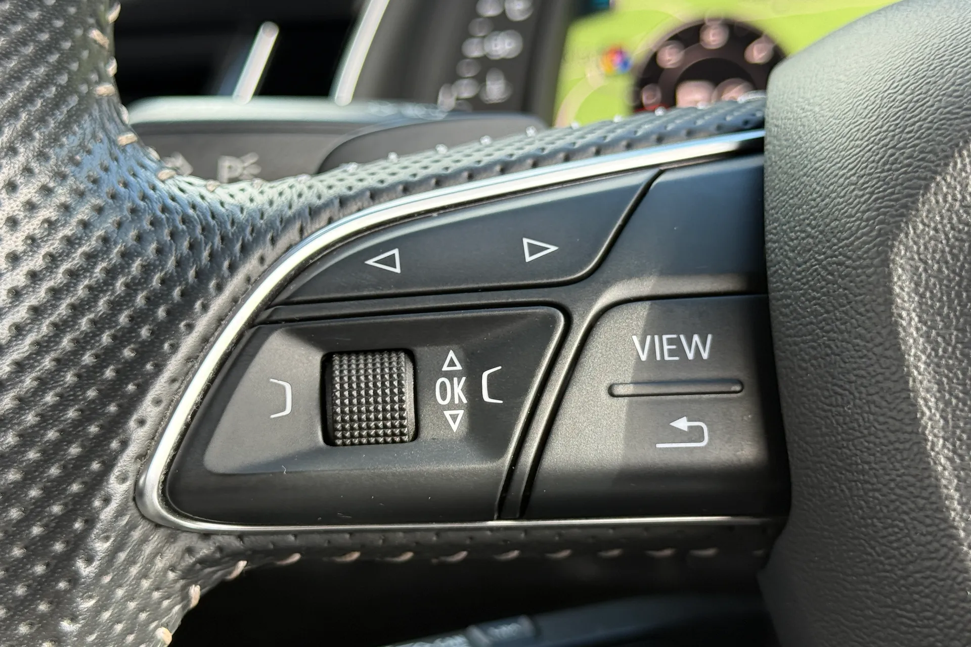 Audi Q7 thumbnail image number 25