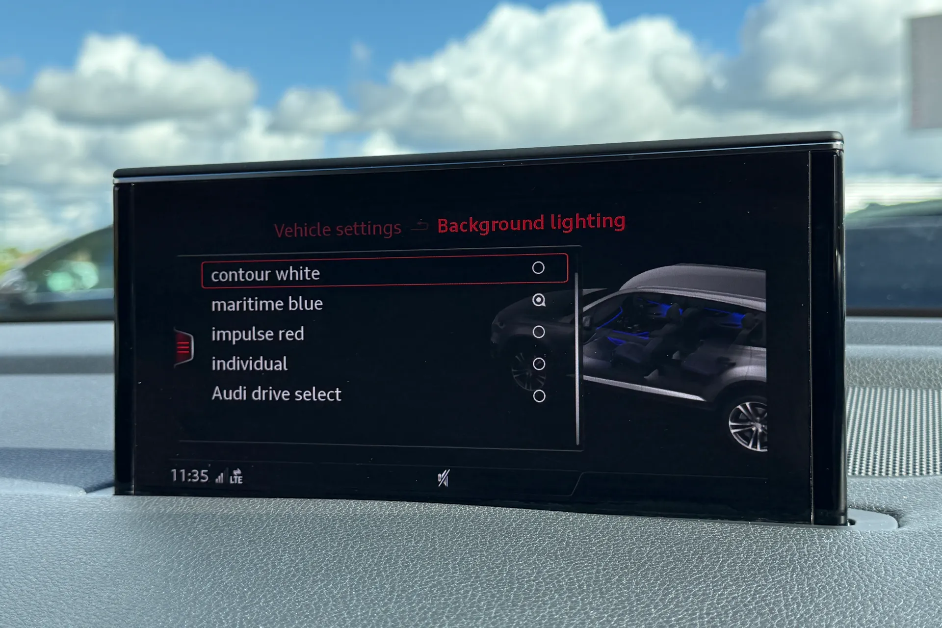 Audi Q7 thumbnail image number 14