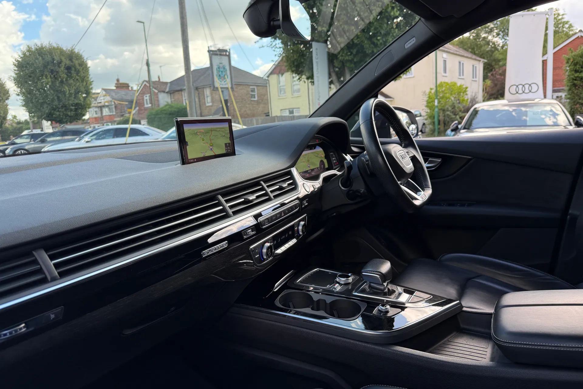 Audi Q7 thumbnail image number 33